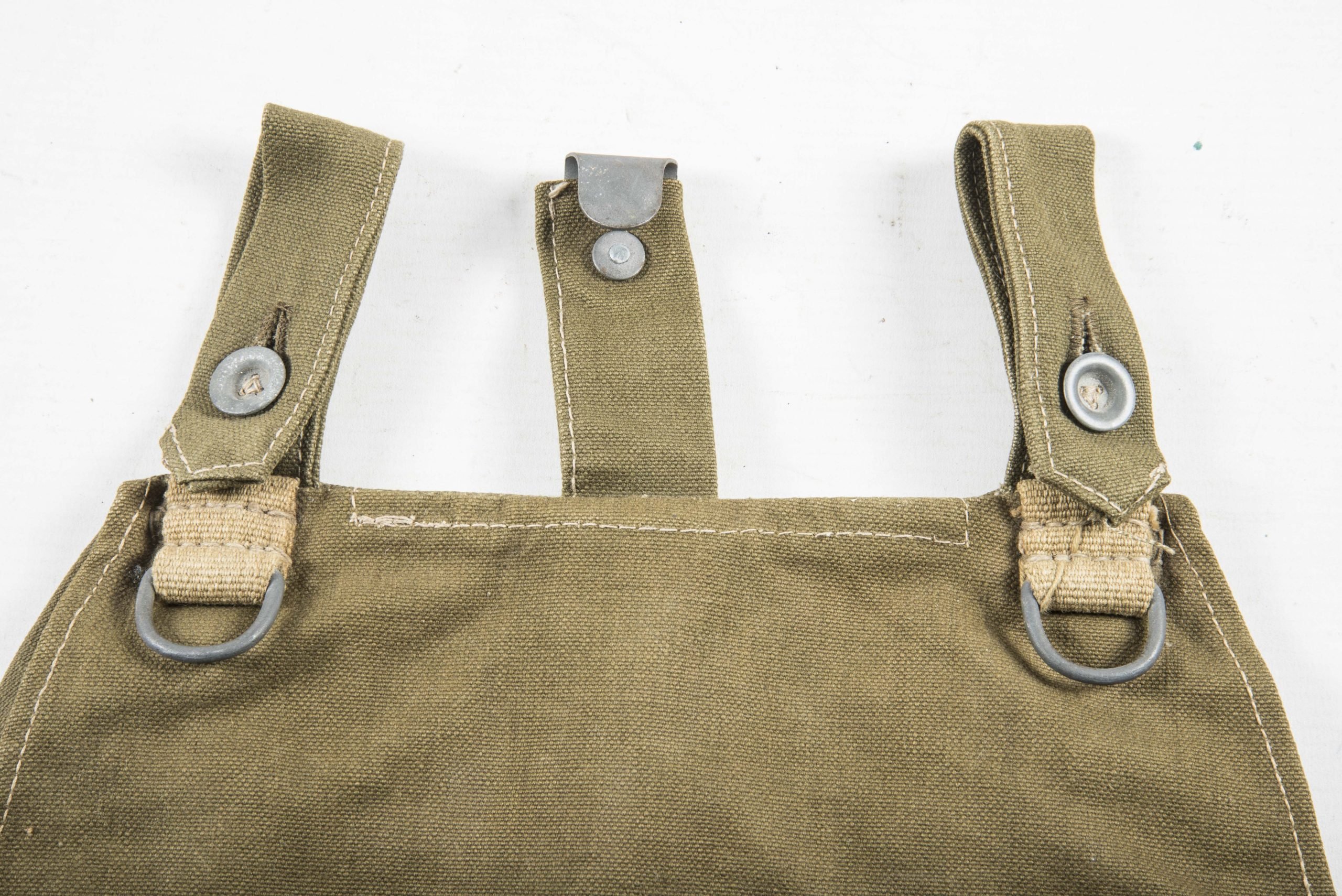 Unissued late war M31 tropical breadbag marked HKO — image 2