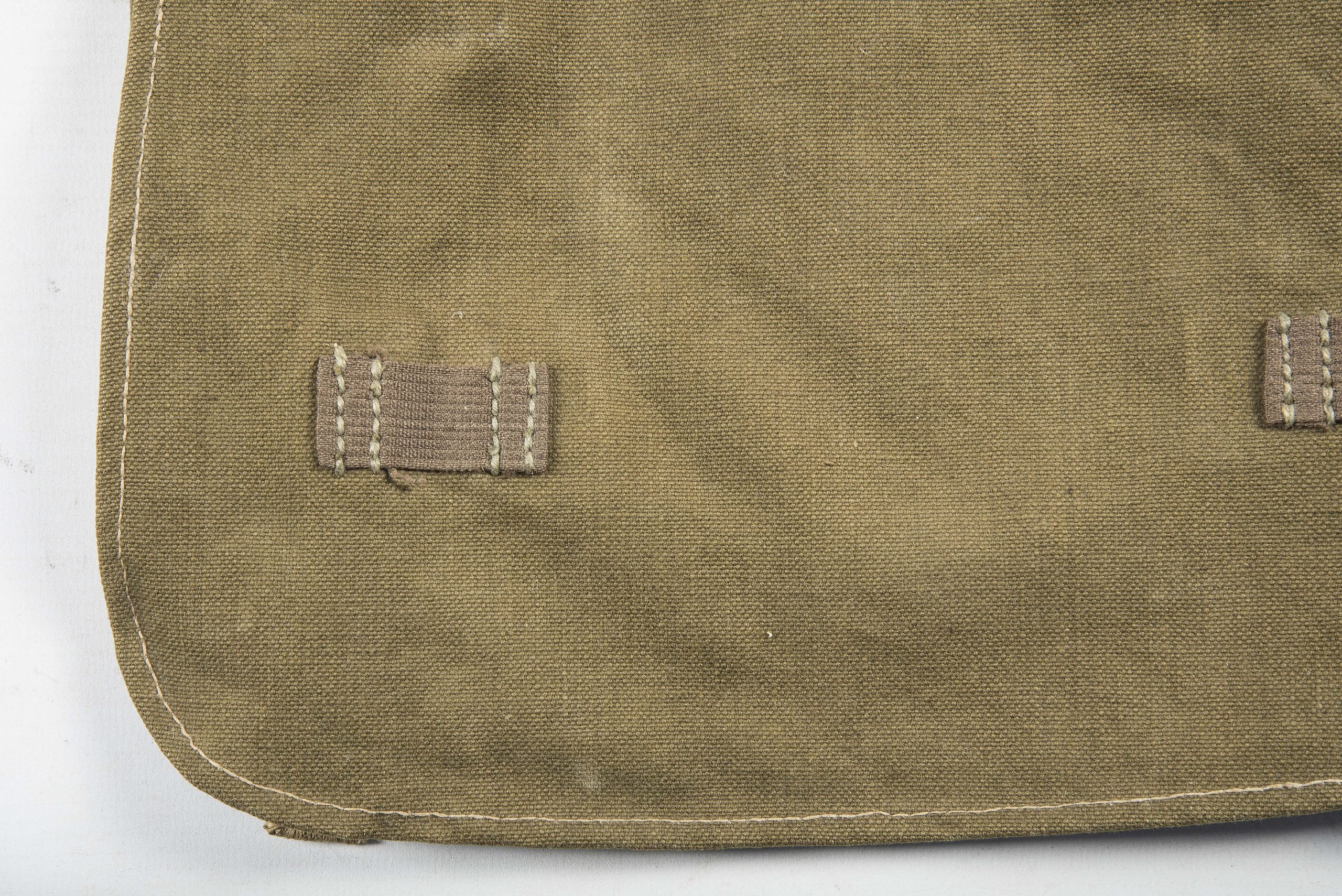Unissued late war M31 tropical breadbag marked HKO — image 3