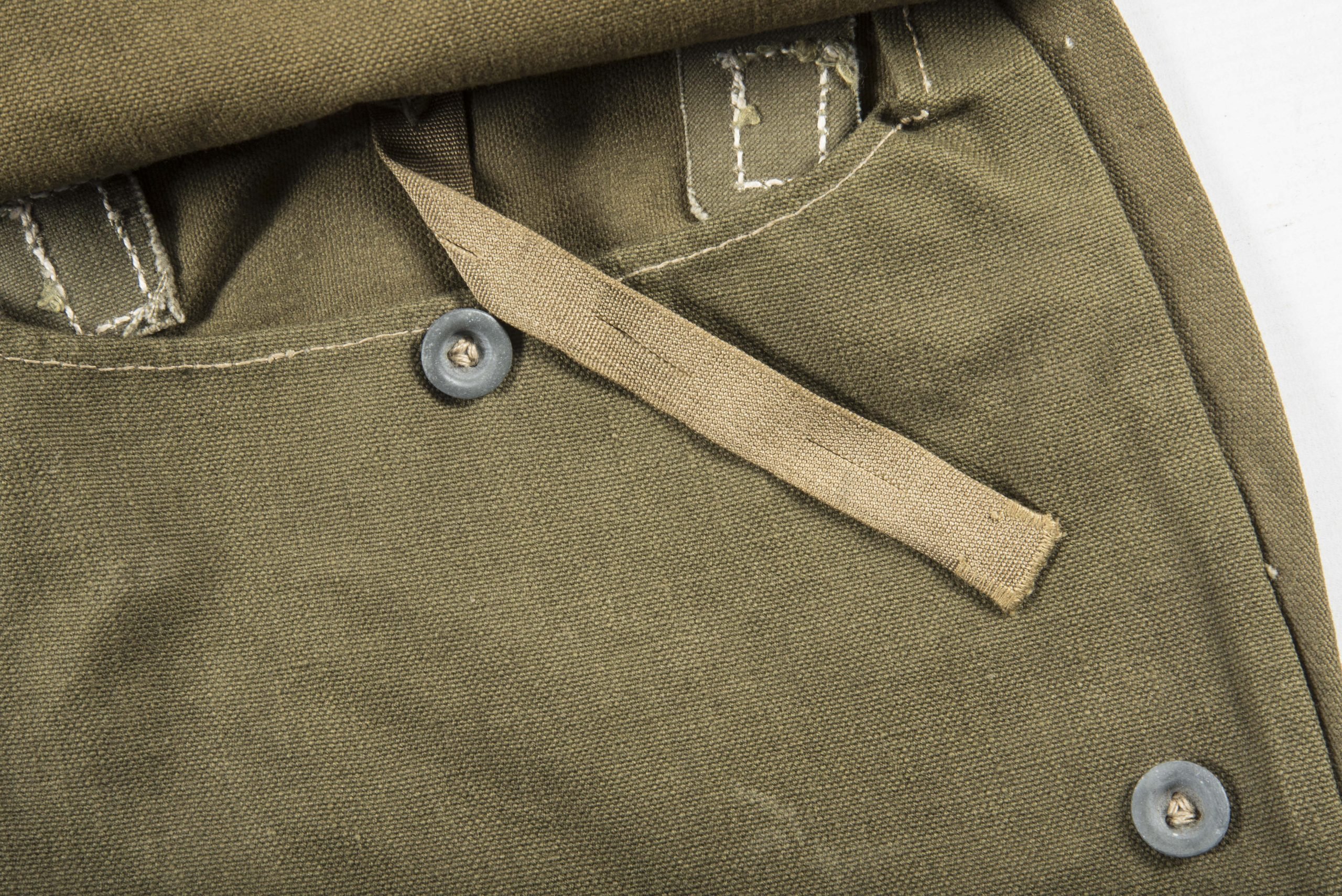 Unissued late war M31 tropical breadbag marked HKO — image 6