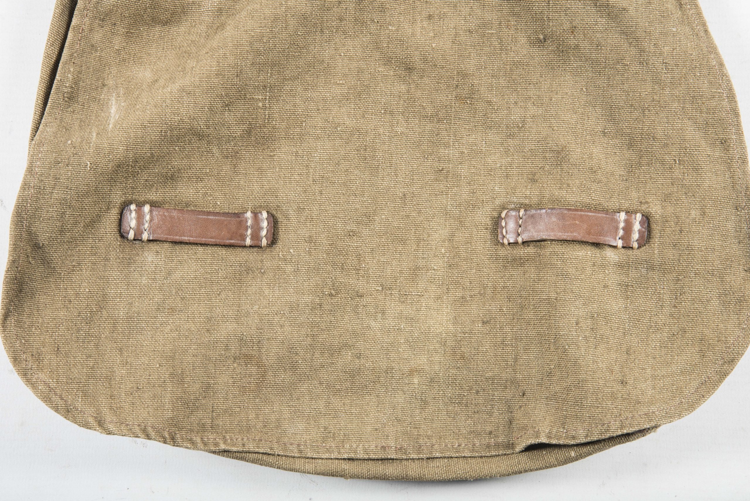 Late war M31 breadbag with thick square leather D-ring loops — image 3