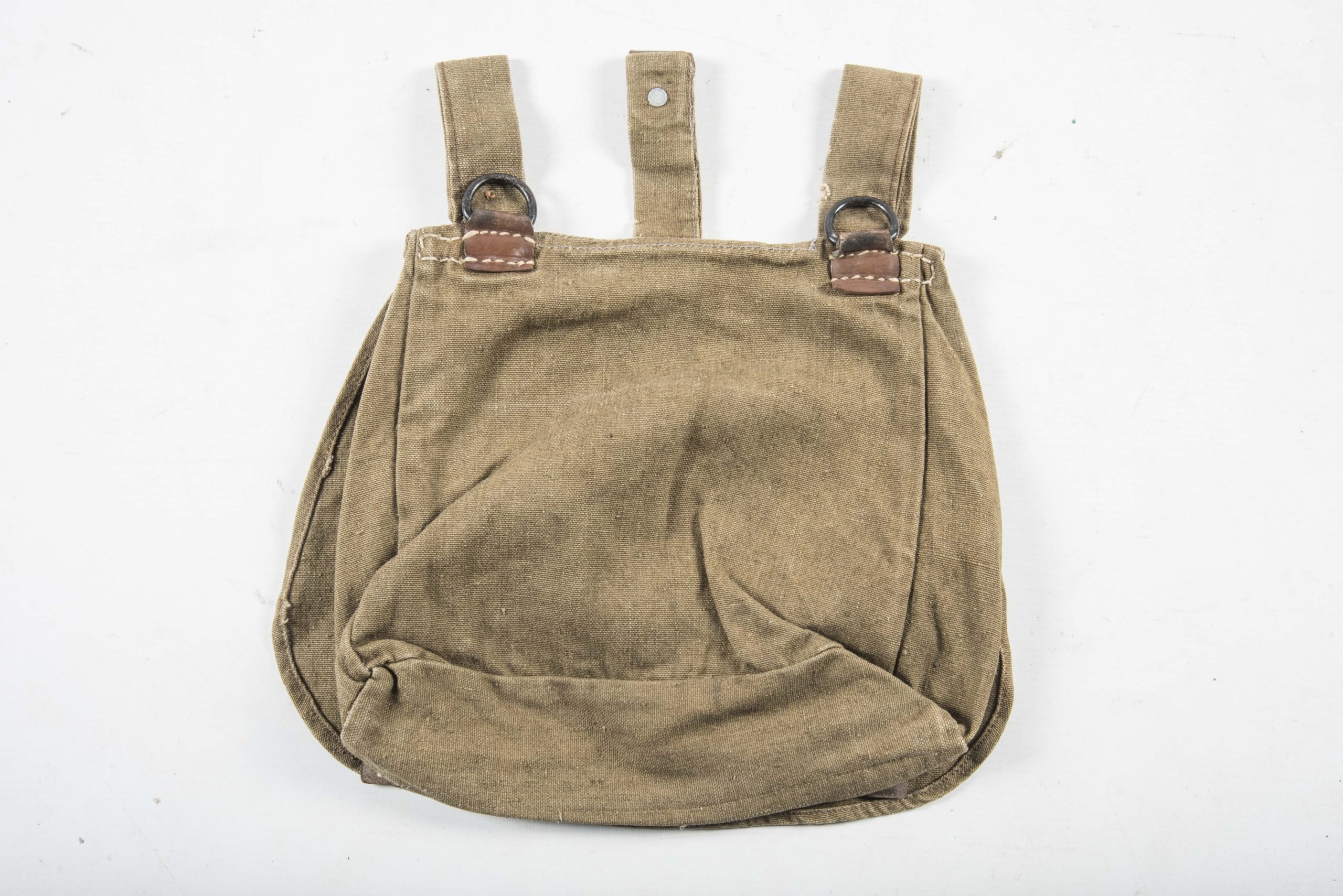 Late war M31 breadbag with thick square leather D-ring loops — image 5