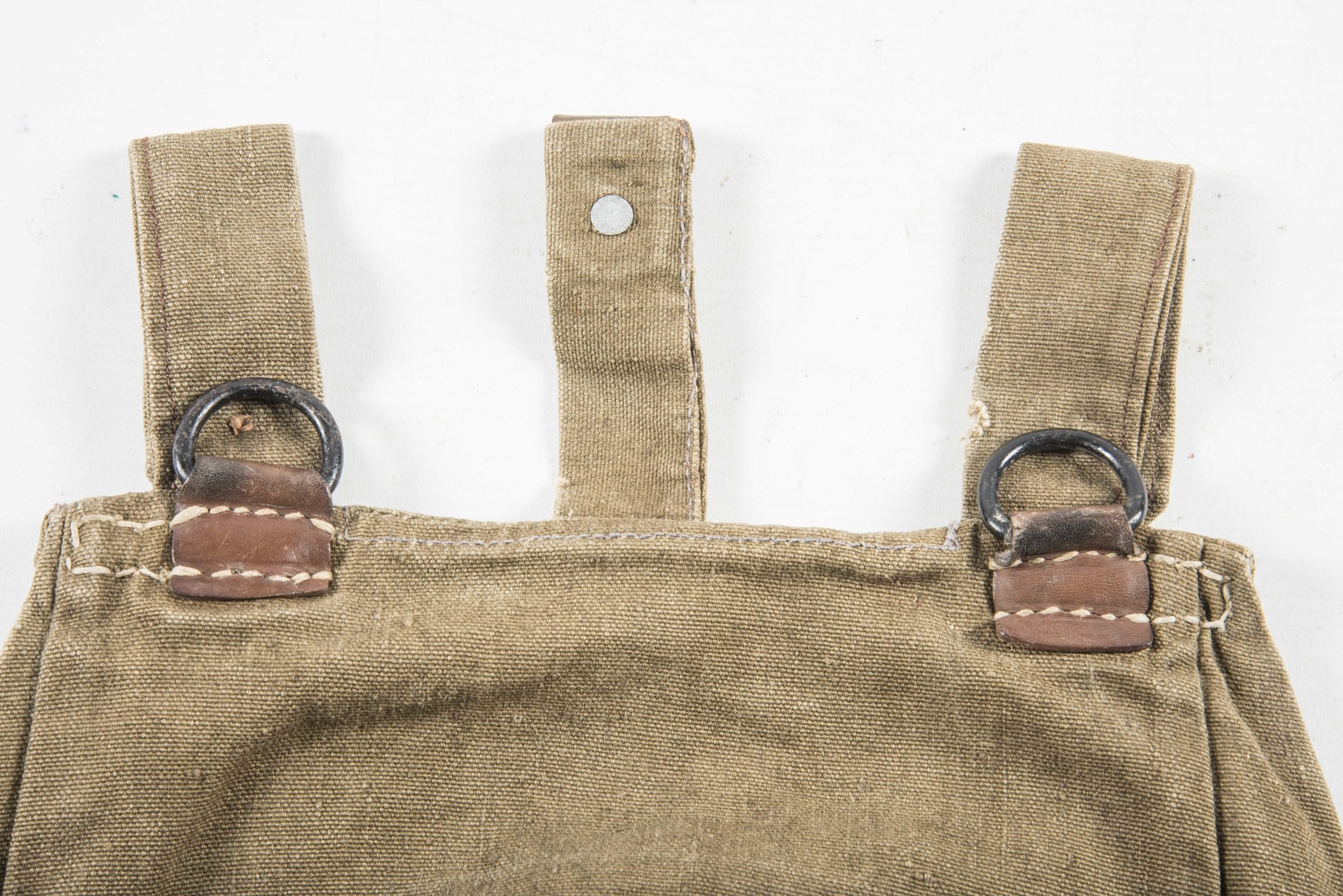 Late war M31 breadbag with thick square leather D-ring loops — image 6