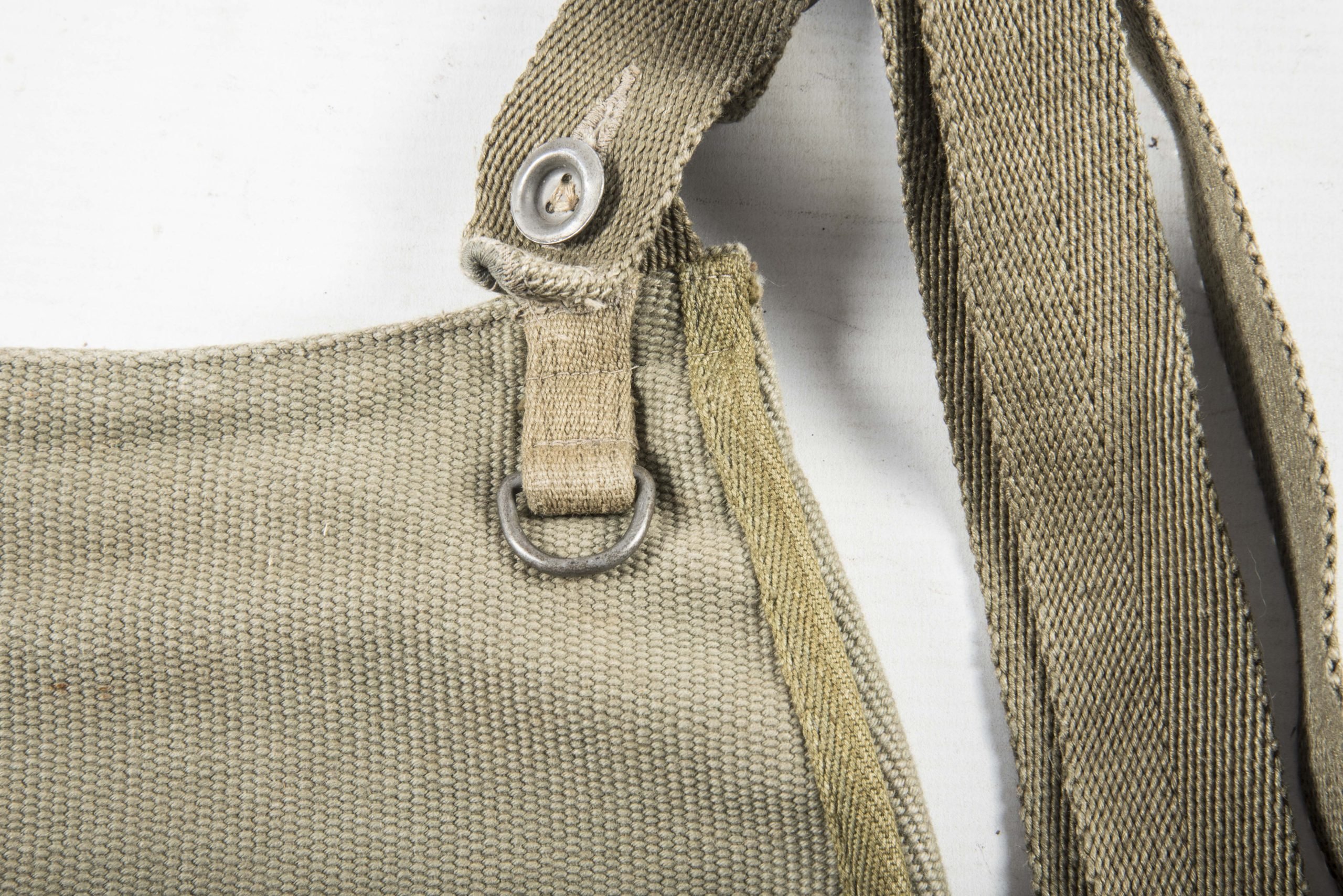 Unissued late war simplified M44 breadbag — image 3