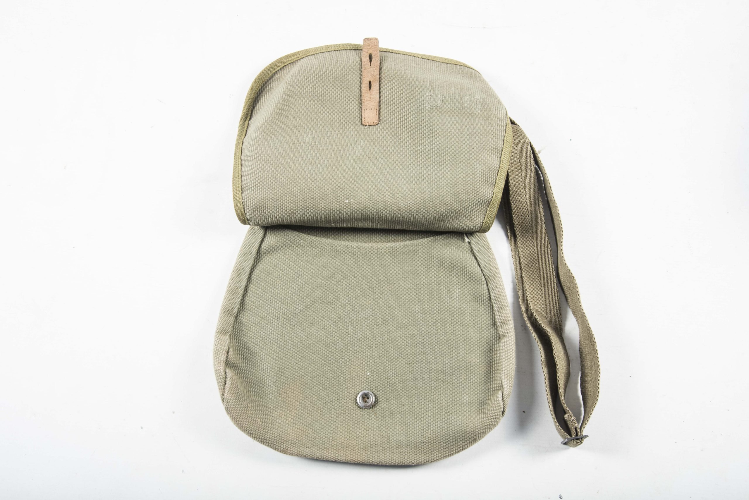 Unissued late war simplified M44 breadbag — image 5