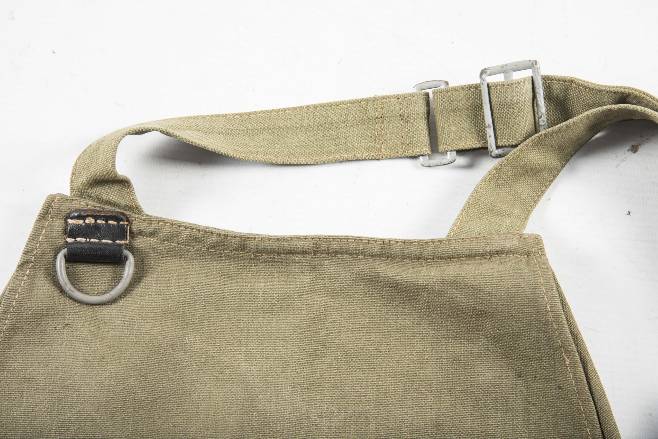 Late war simplified M44 breadbag marked RB-Nr. 0/0445/0078 — image 2