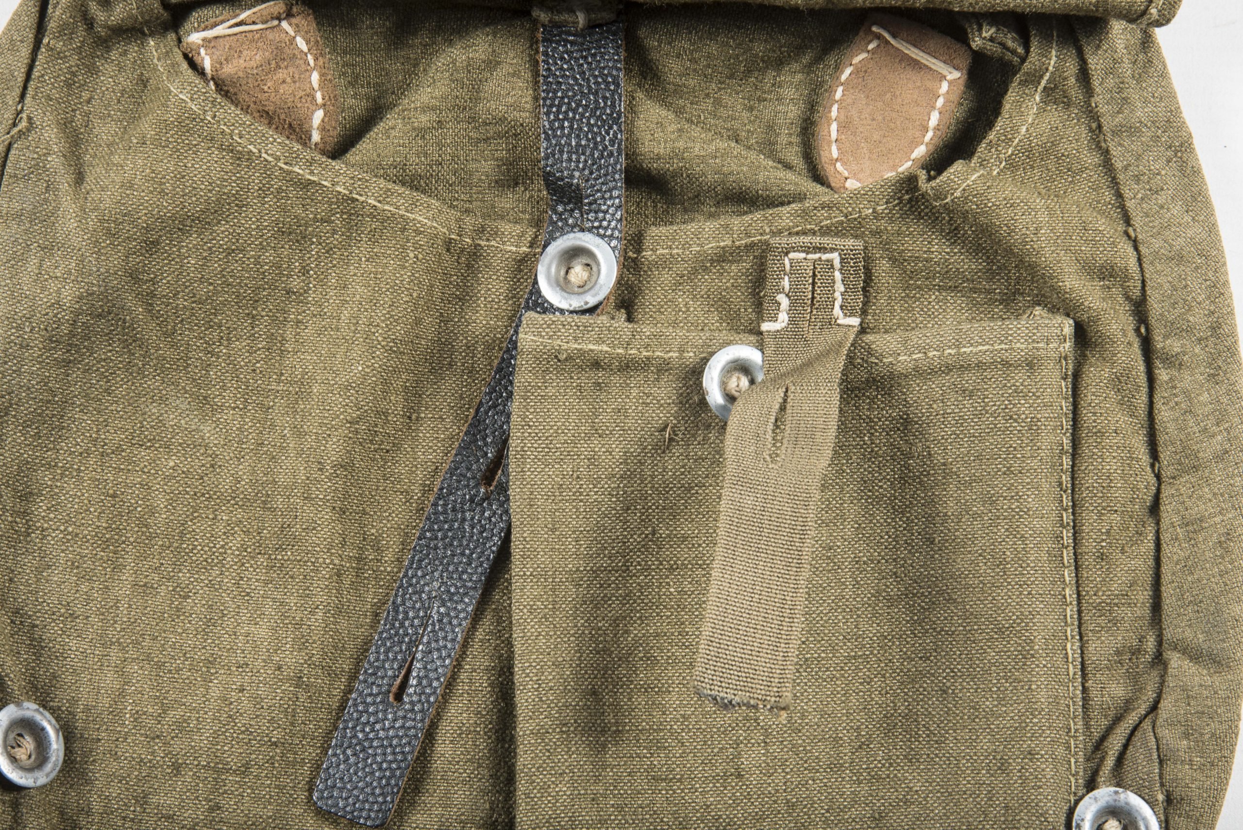 Unissued late war M44 breadbag — image 5
