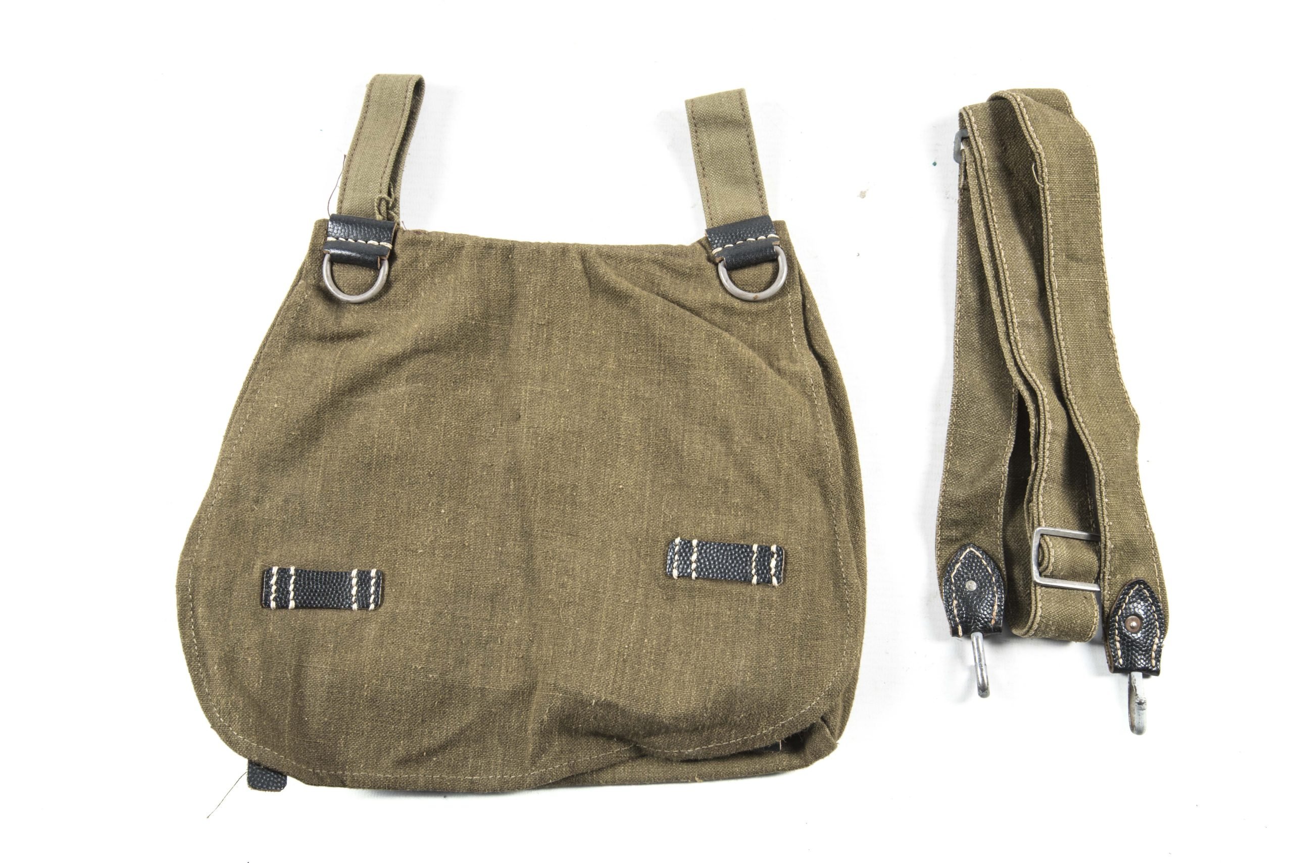 Unissued late war simplified M44 breadbag with matching strap