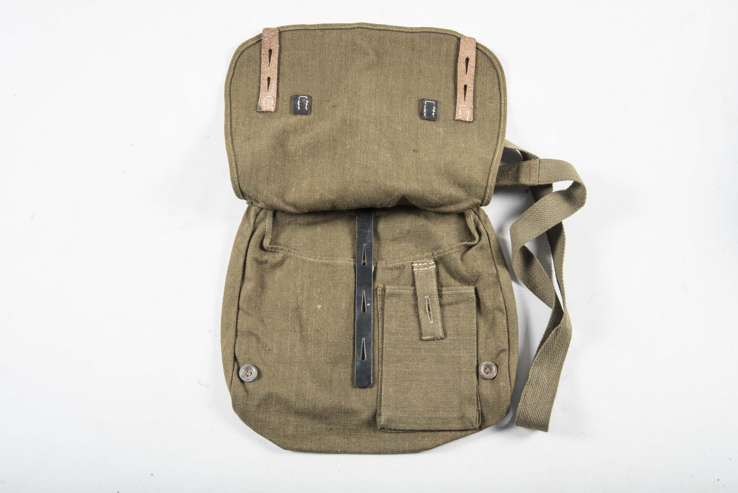 Unissued late war simplified M44 breadbag — image 3