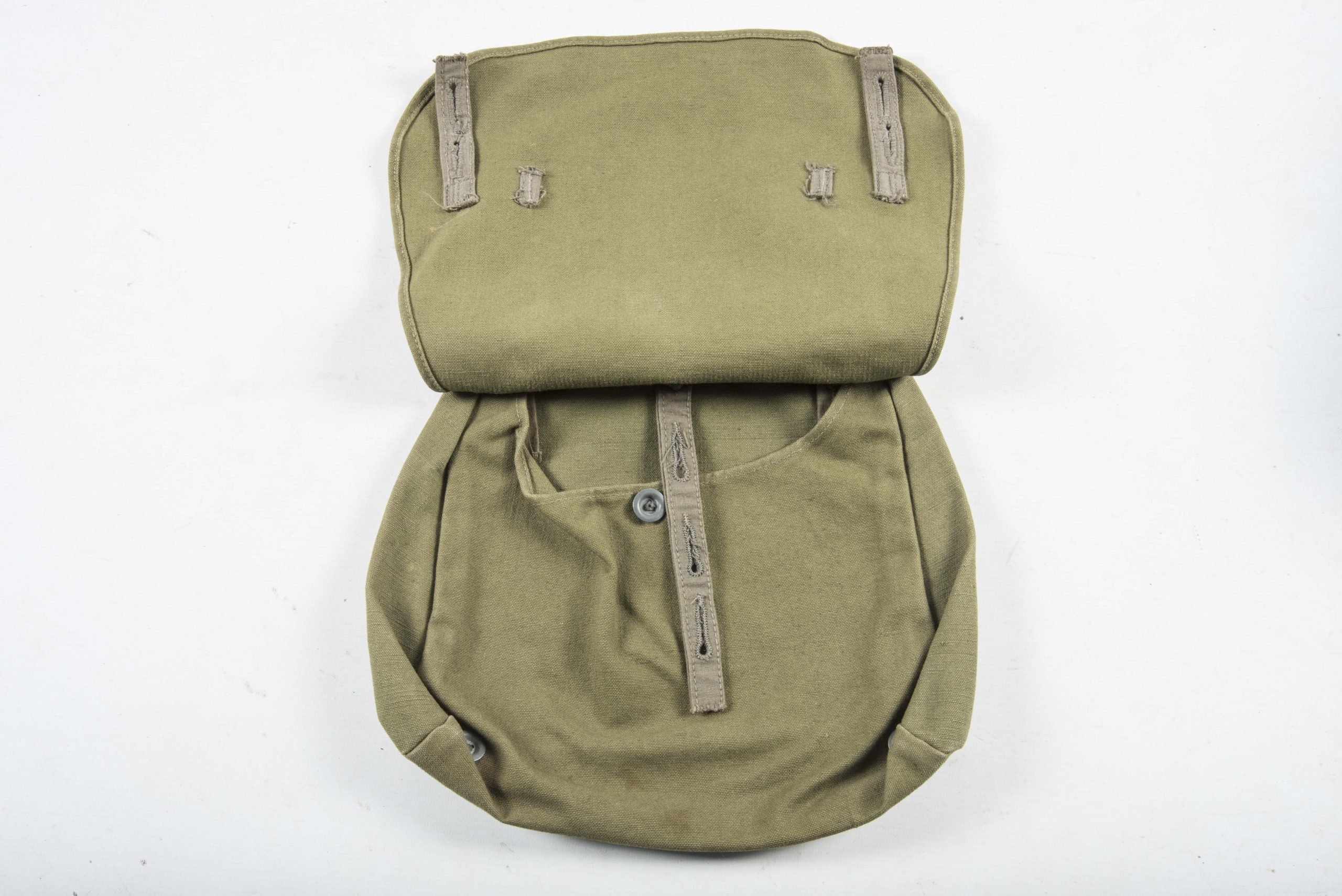 Unissued M31 tropical breadbag marked Textilwerke kassel — image 2