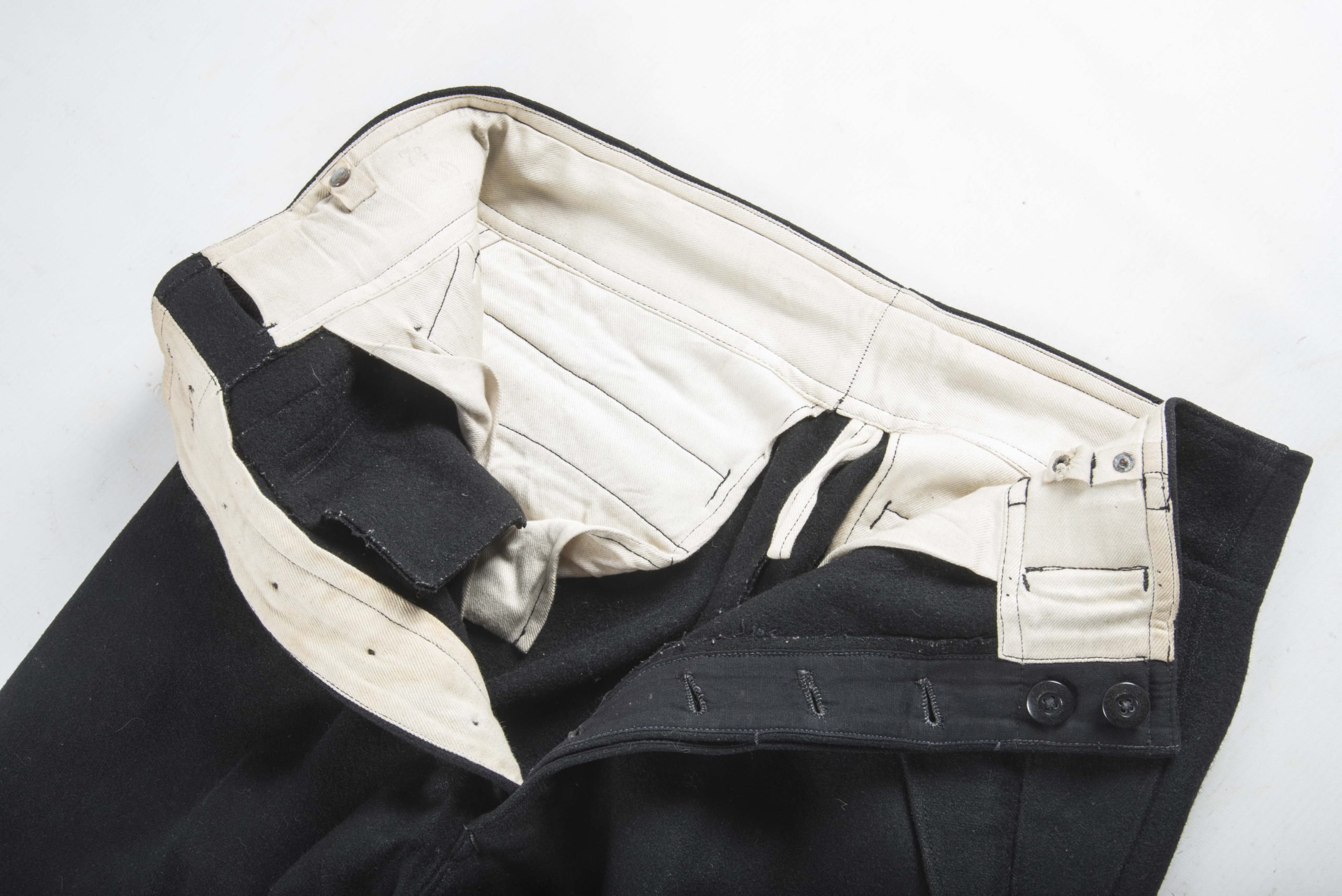 Late war Heer EM / NCO Panzer wrap trousers — image 10