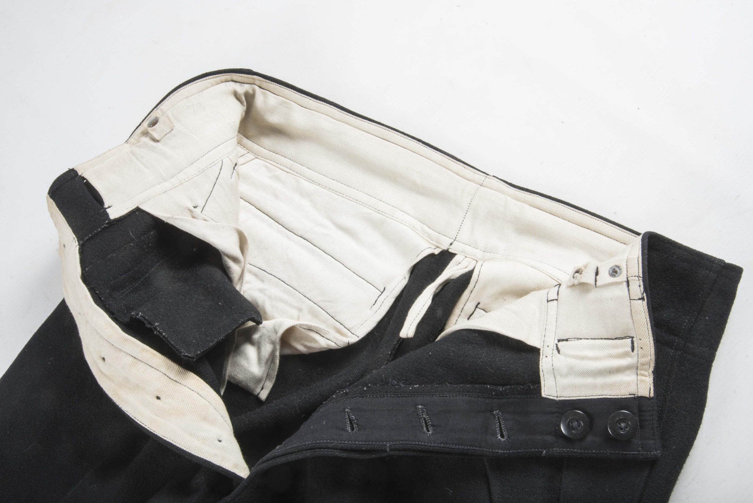 Late war Heer EM / NCO Panzer wrap trousers — image 11