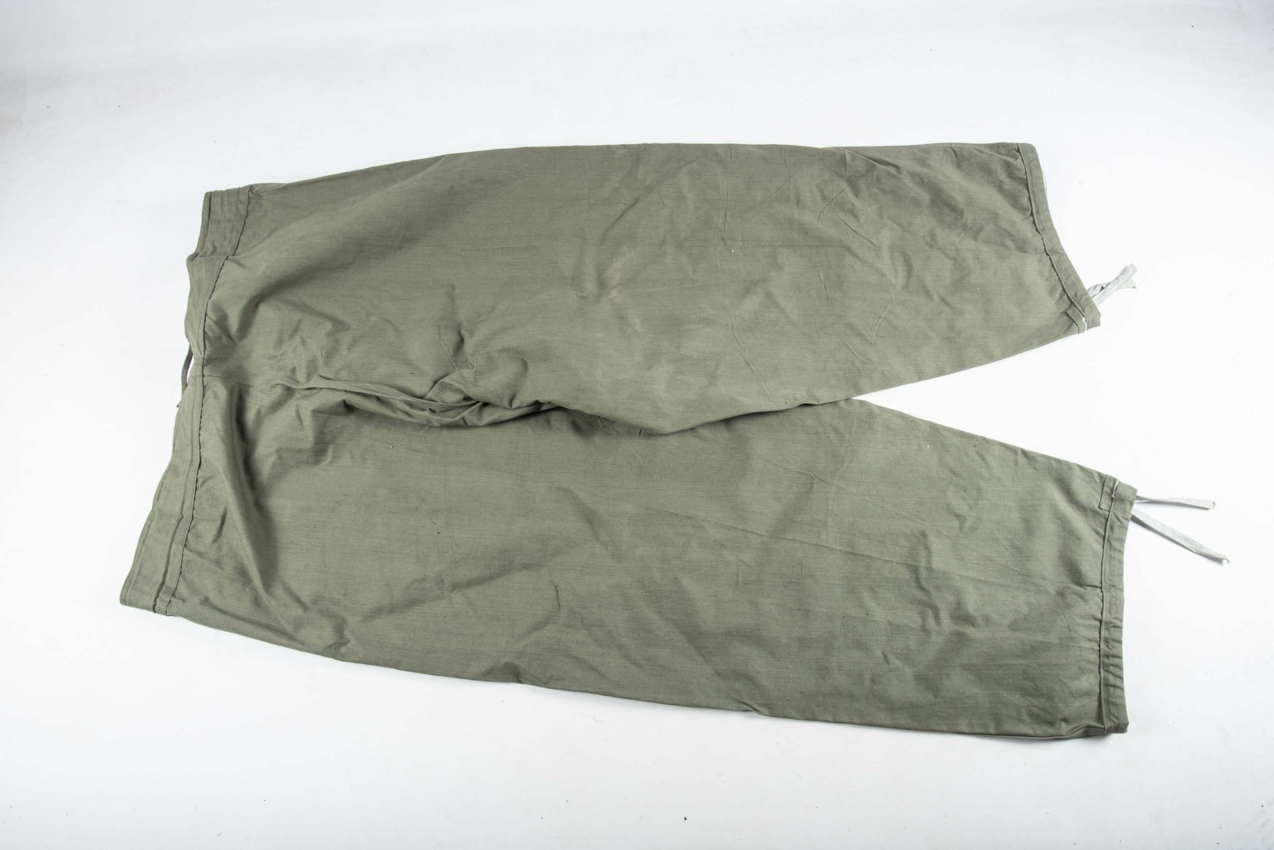 Complete late war Gebirgsjäger Anorak set marked 0/0850/0241 — image 5