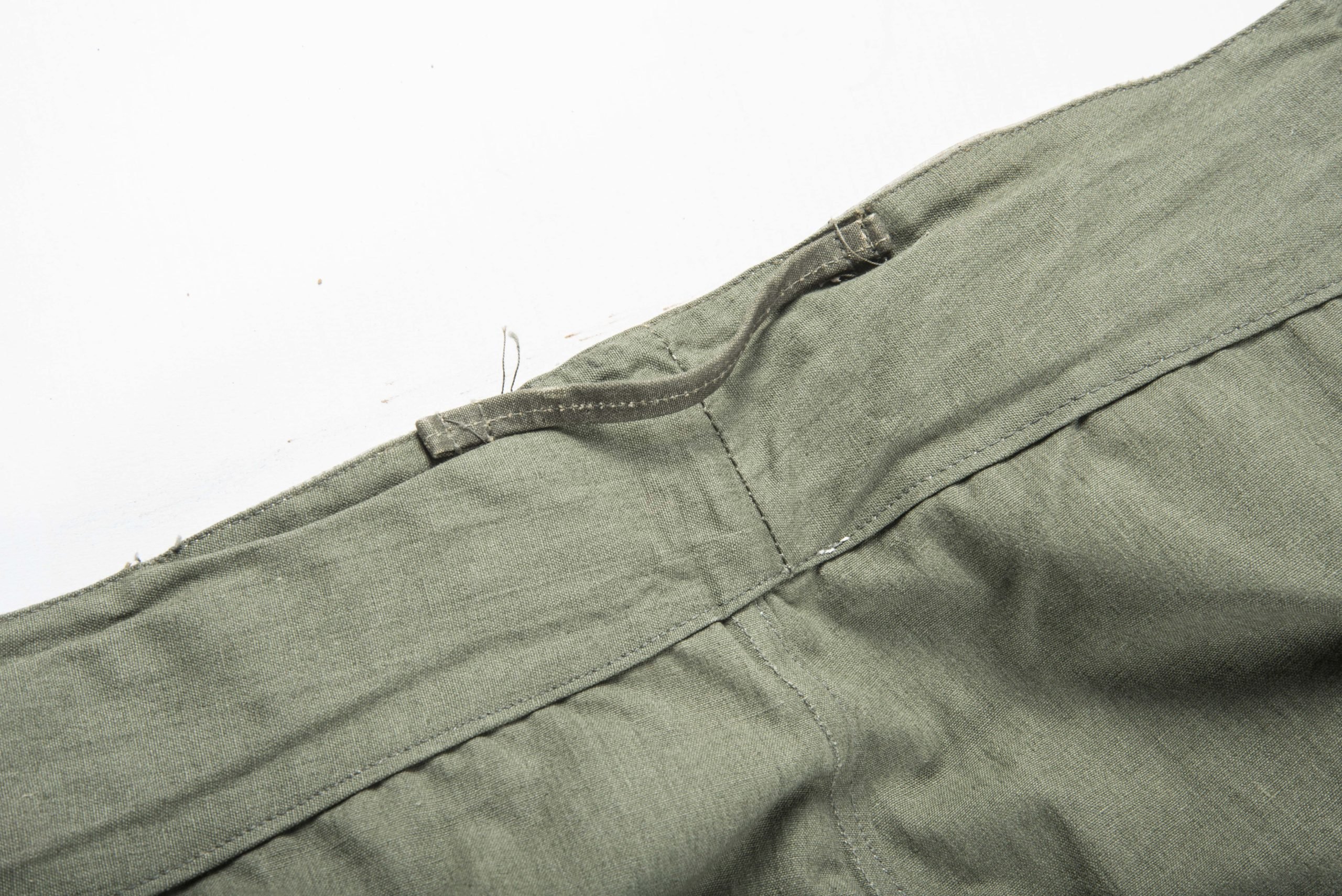 Complete late war Gebirgsjäger Anorak set marked 0/0850/0241 — image 8