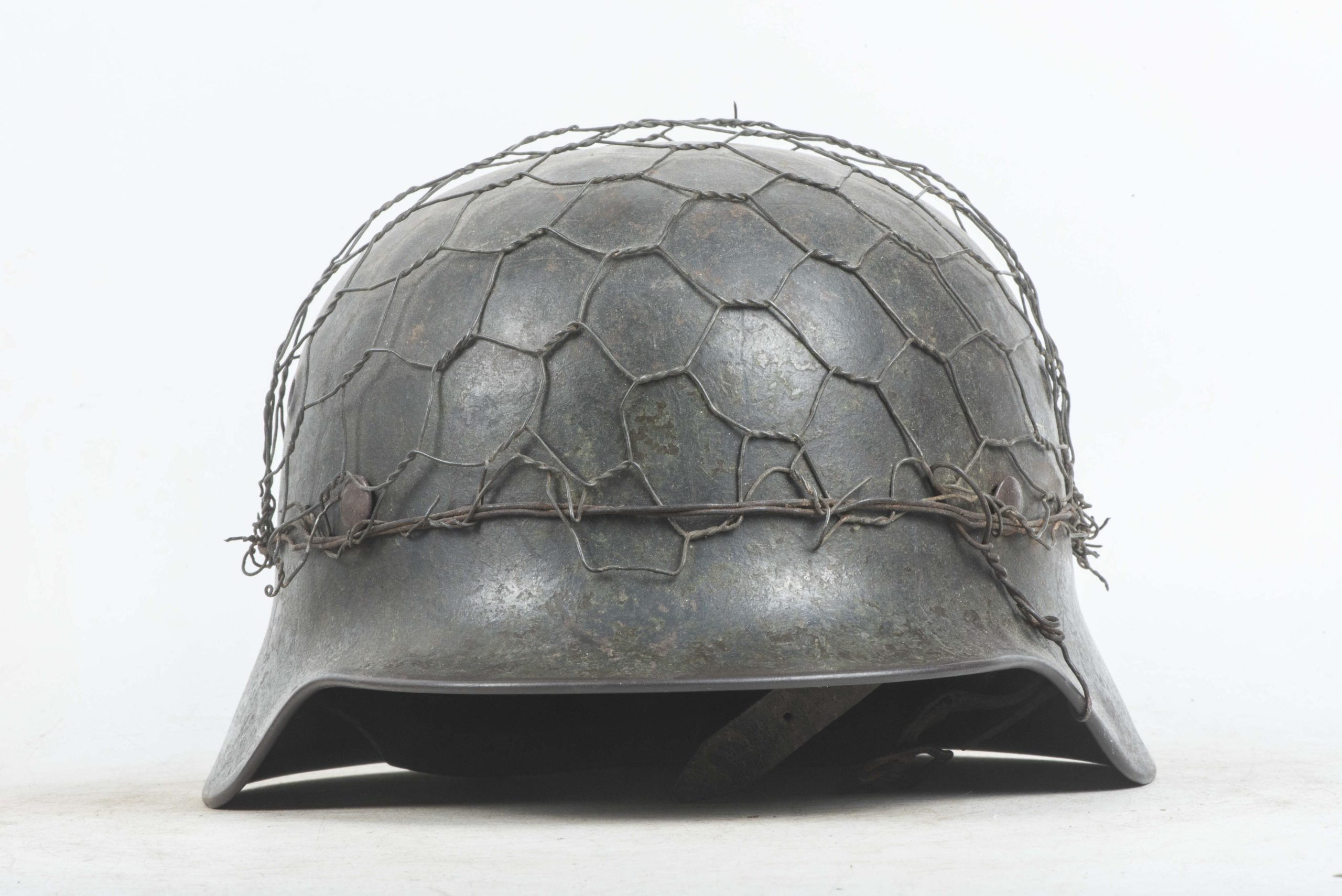 ET64 M40 Luftwaffe helmet with period applied half basket chickenwire net — image 2