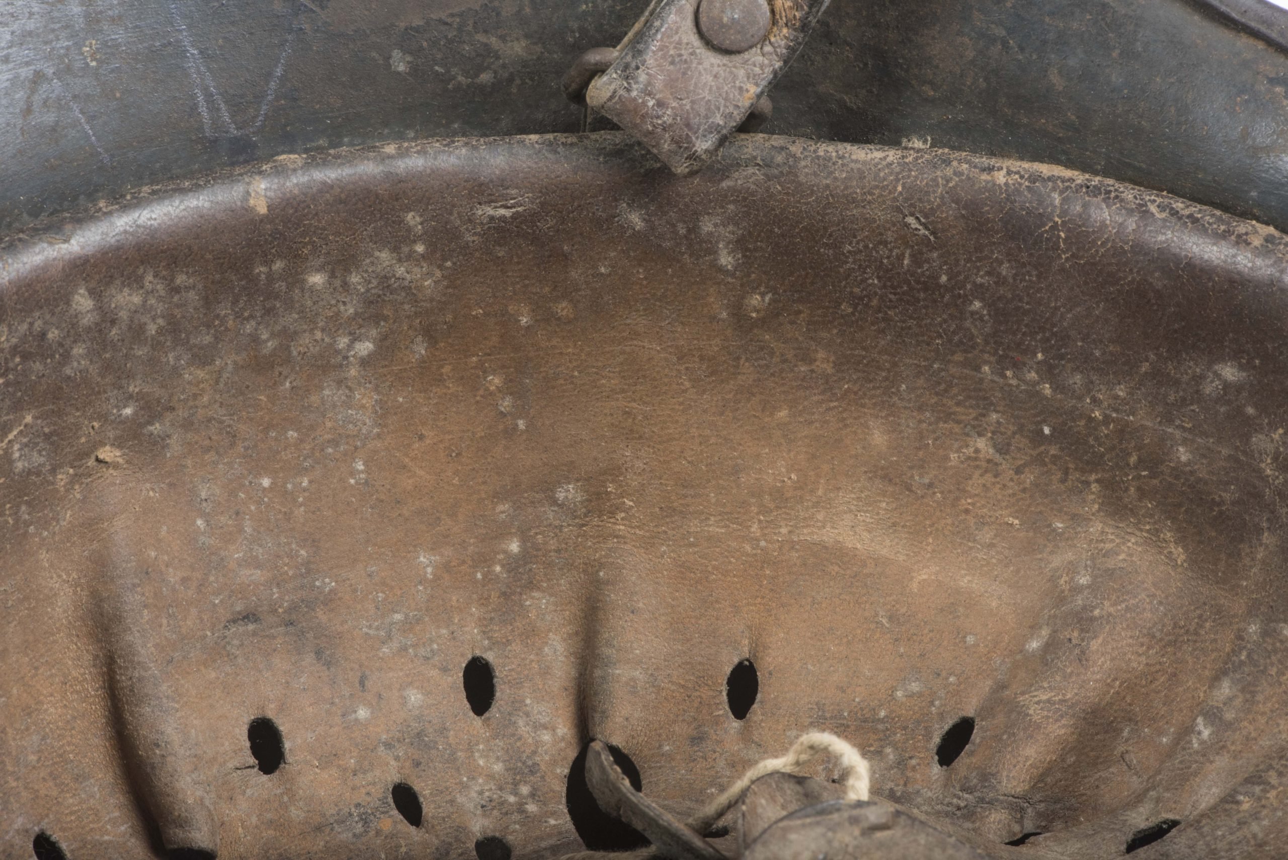 ET64 M40 Luftwaffe helmet with period applied half basket chickenwire net — image 25