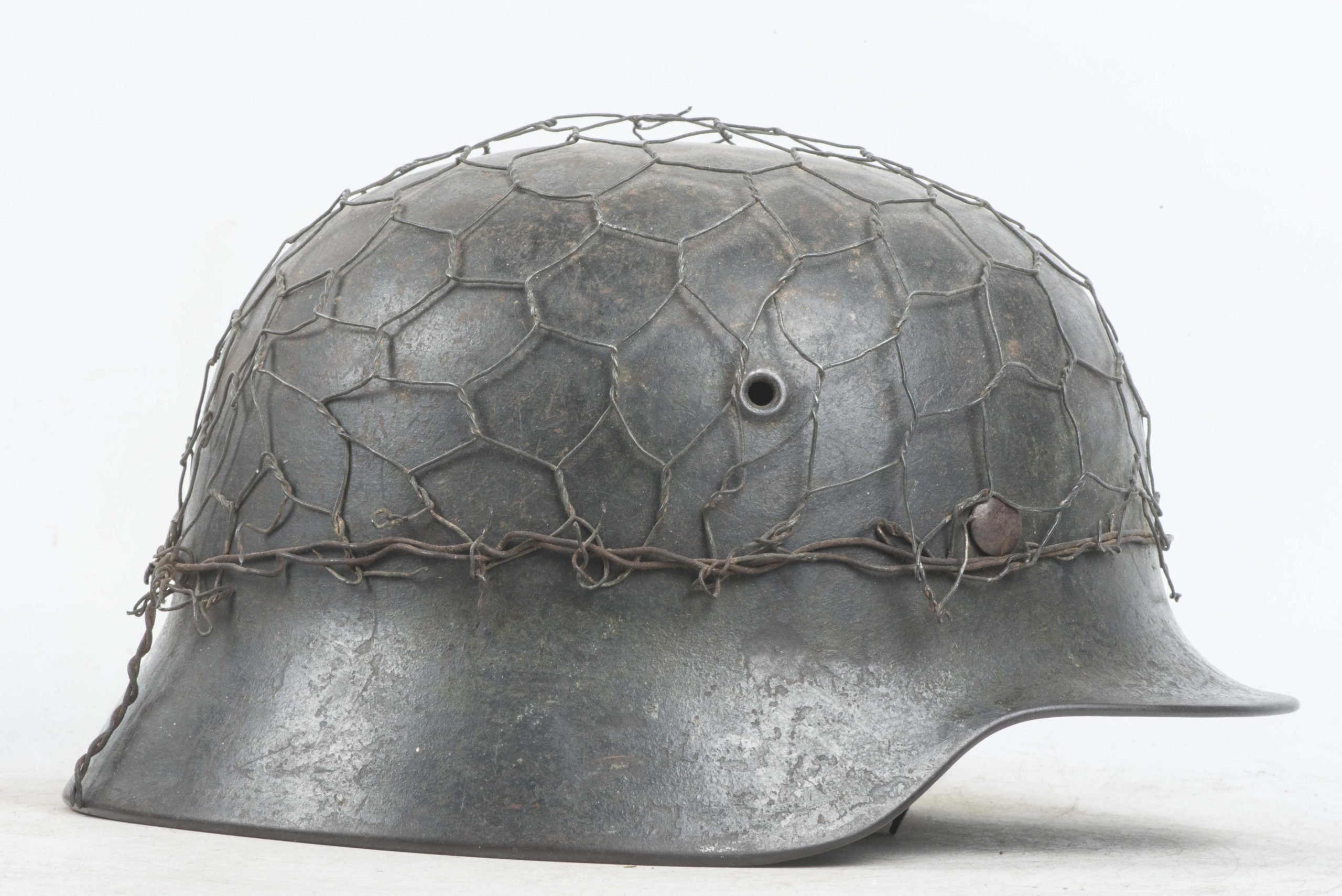 ET64 M40 Luftwaffe helmet with period applied half basket chickenwire net — image 3