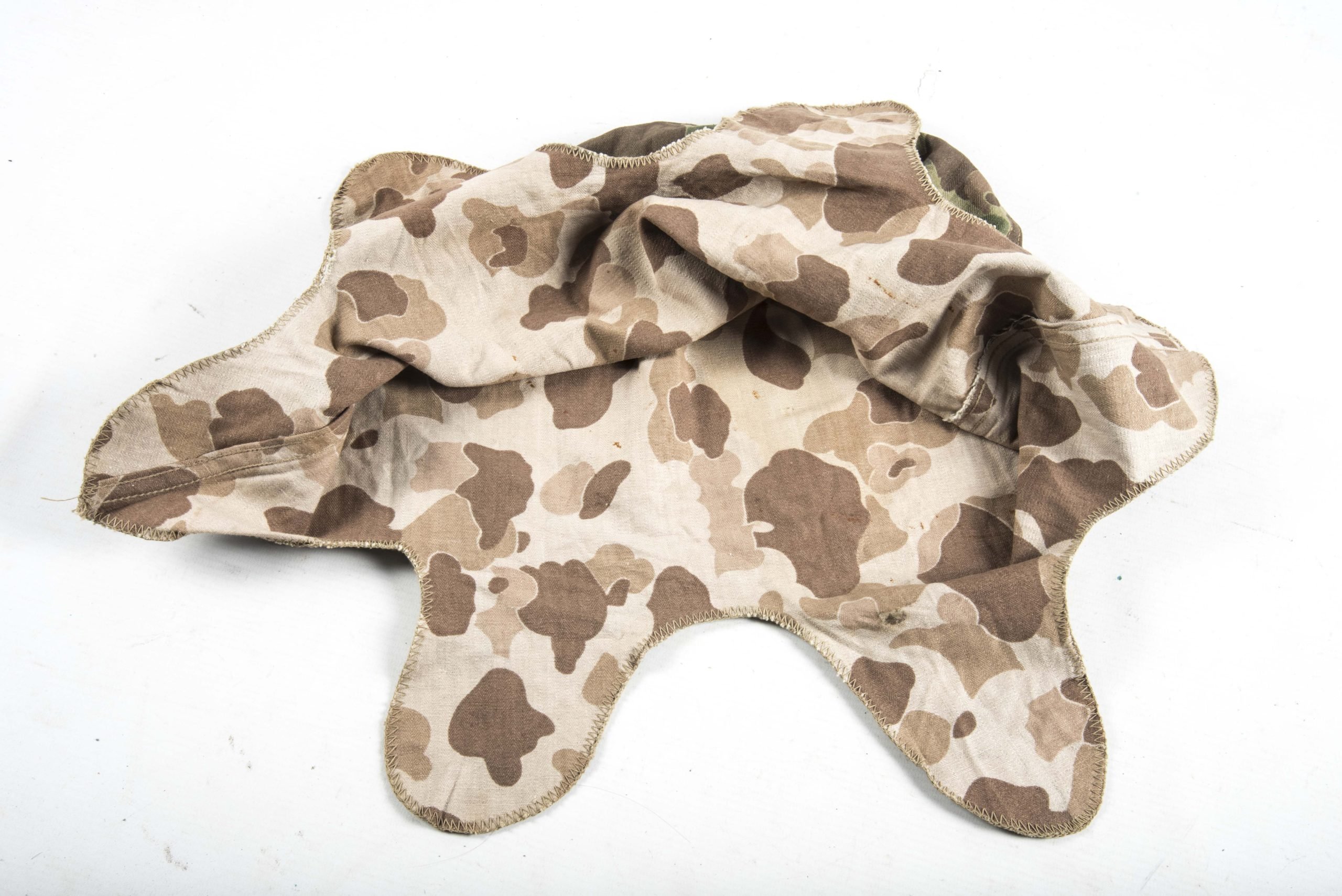 Unissued USMC M1 helmet cover — image 3