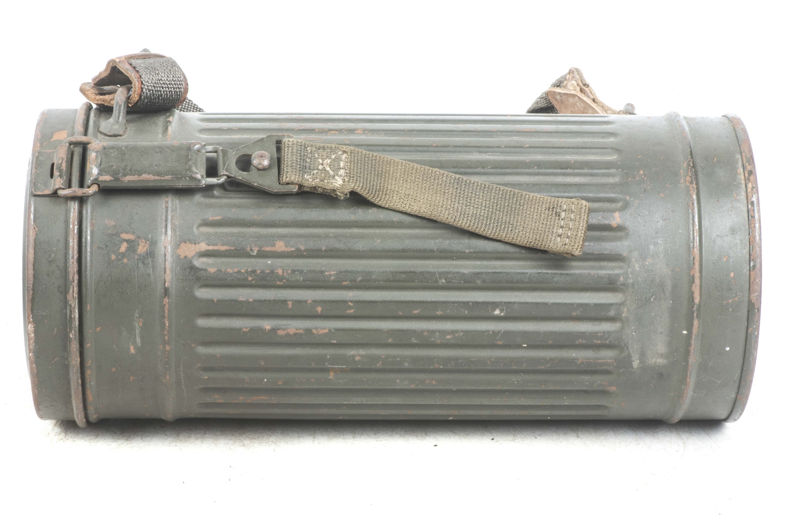 Tall early M38 gasmask set marked 3./Flg. Ers. Battl. XII Feldwebel Schulte