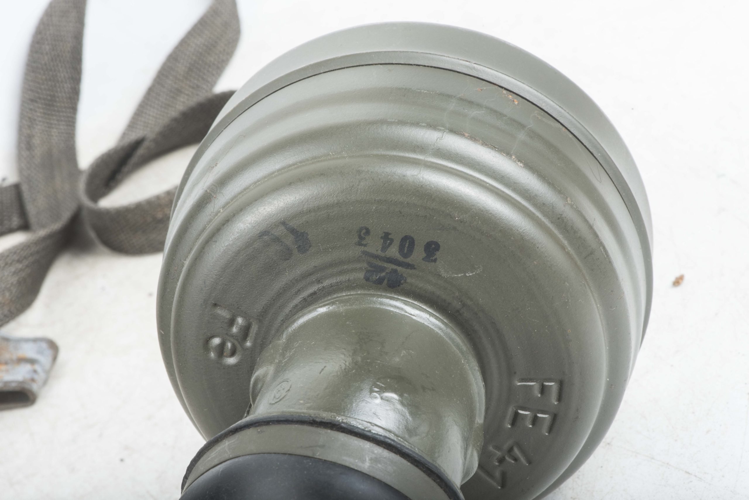 Tall early M38 gasmask set marked 3./Flg. Ers. Battl. XII Feldwebel Schulte — image 21