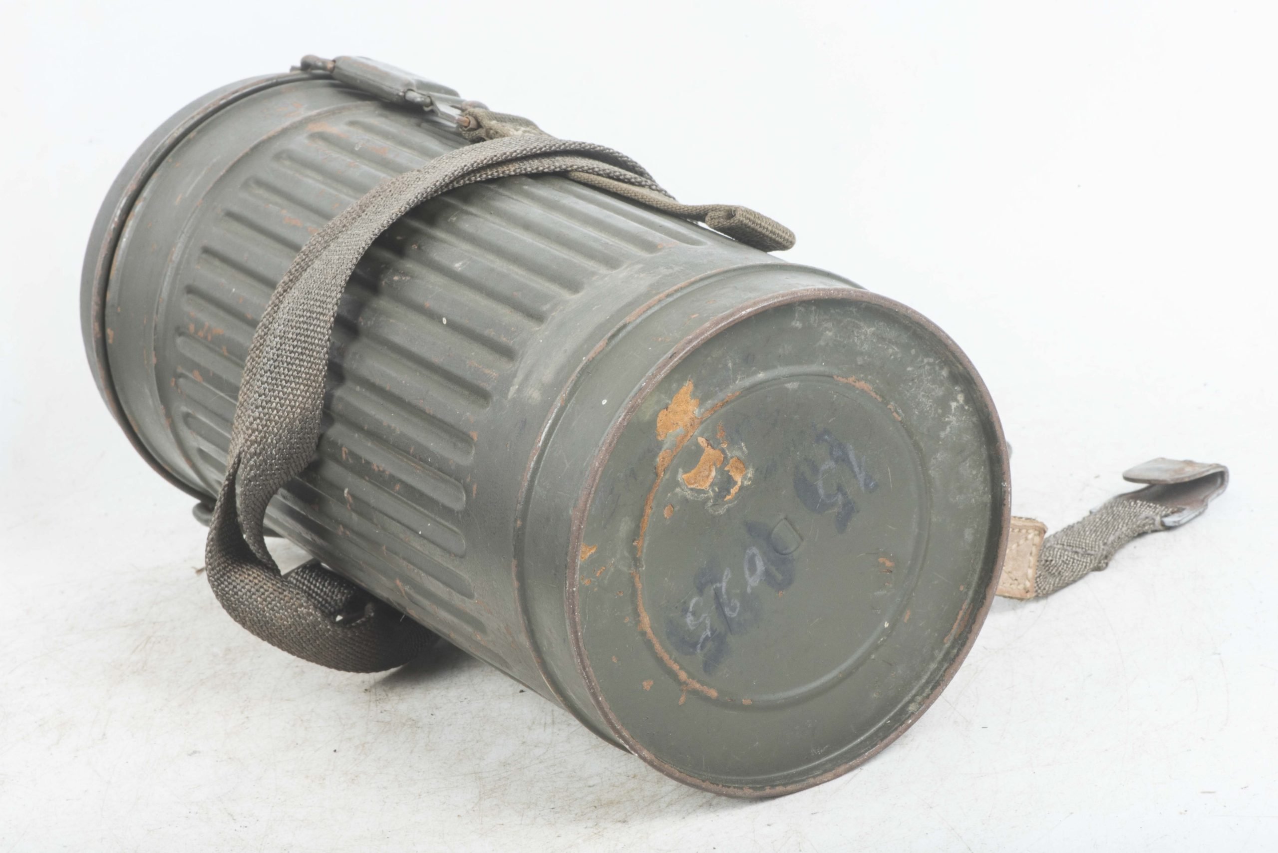 Tall early M38 gasmask set marked 3./Flg. Ers. Battl. XII Feldwebel Schulte — image 7