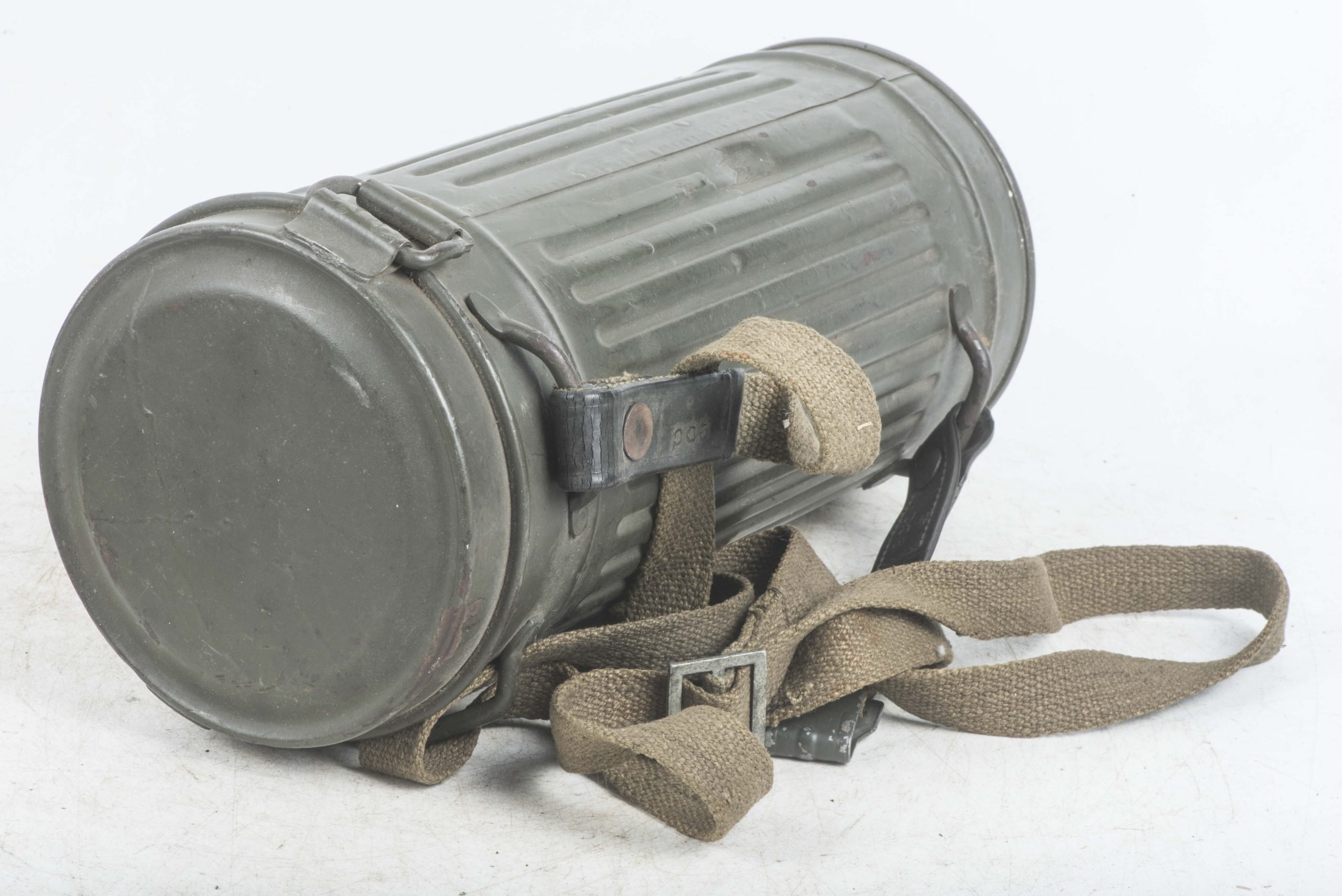 Late war tall M38 gasmask set — image 4