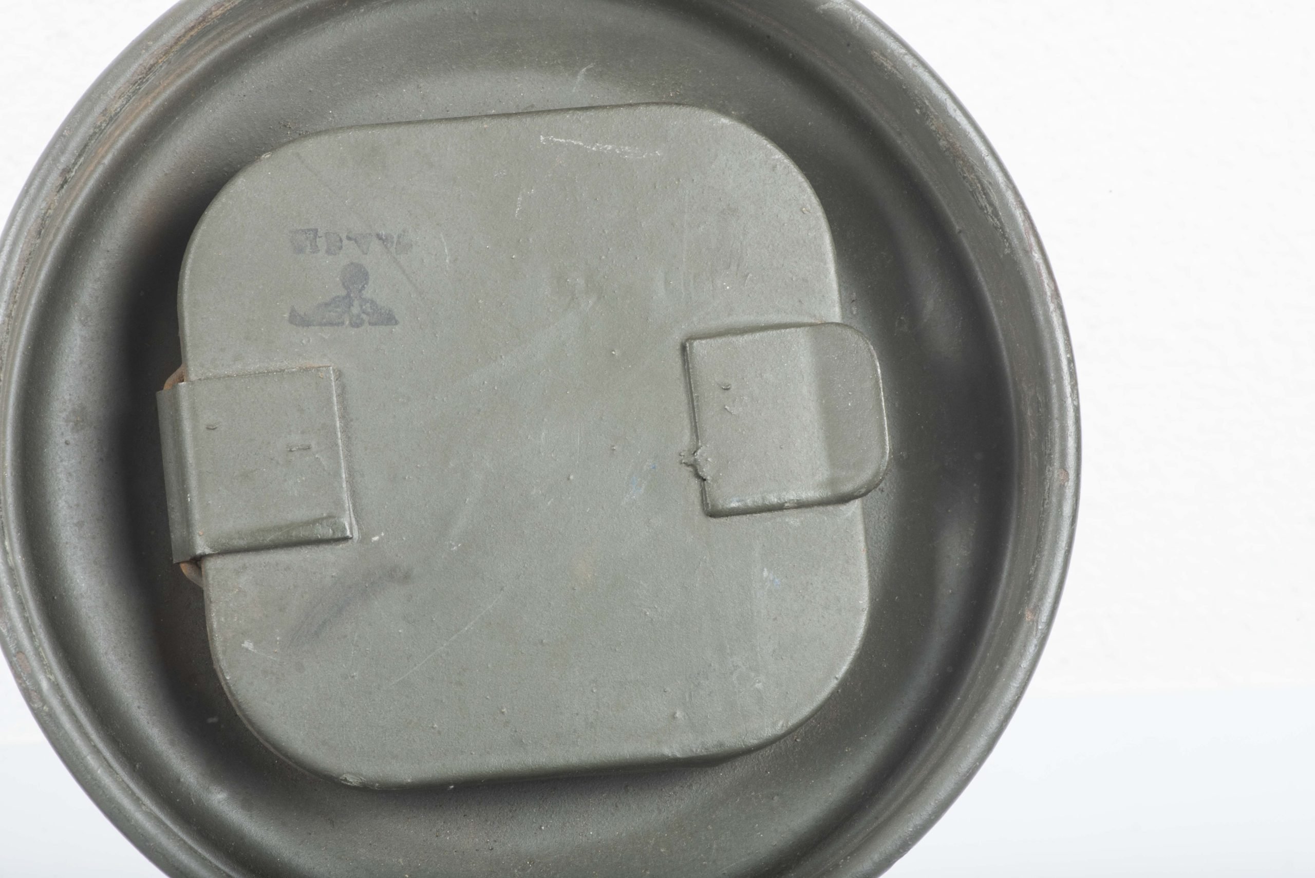 Late war tall M38 gasmask set — image 9