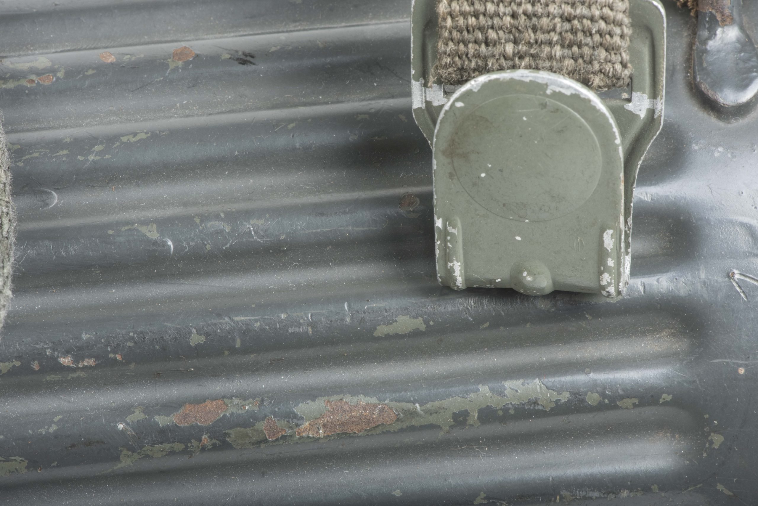 Short Luftwaffe blue M38 gasmask set — image 25