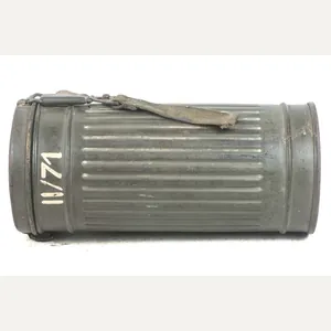 Tall M38 gasmask named Luftwaffe Helfer Heinrich Hofmann