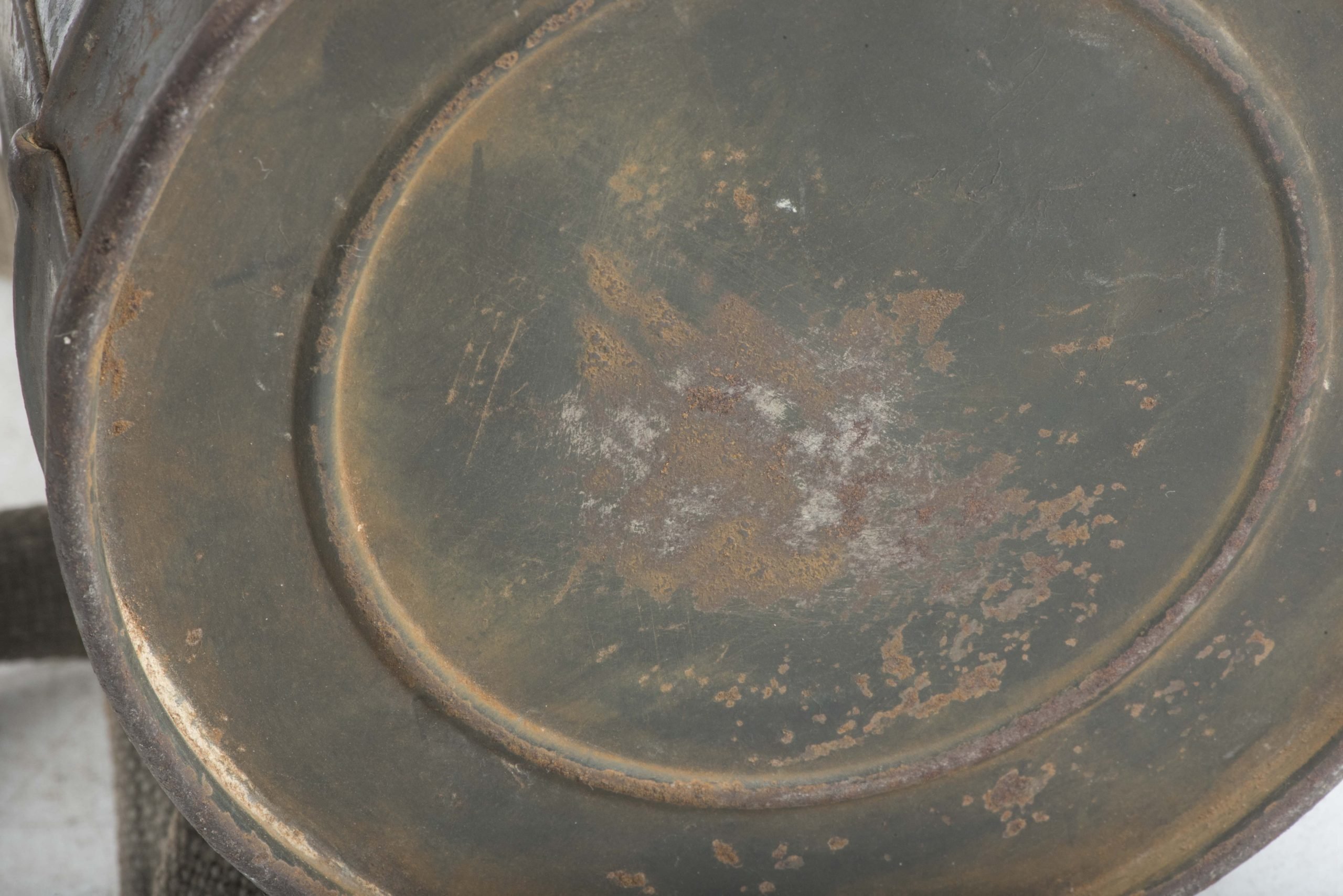 Tall M38 gasmask set with field applied Feldgrau paint named Ogefr Imm 42931 — image 10