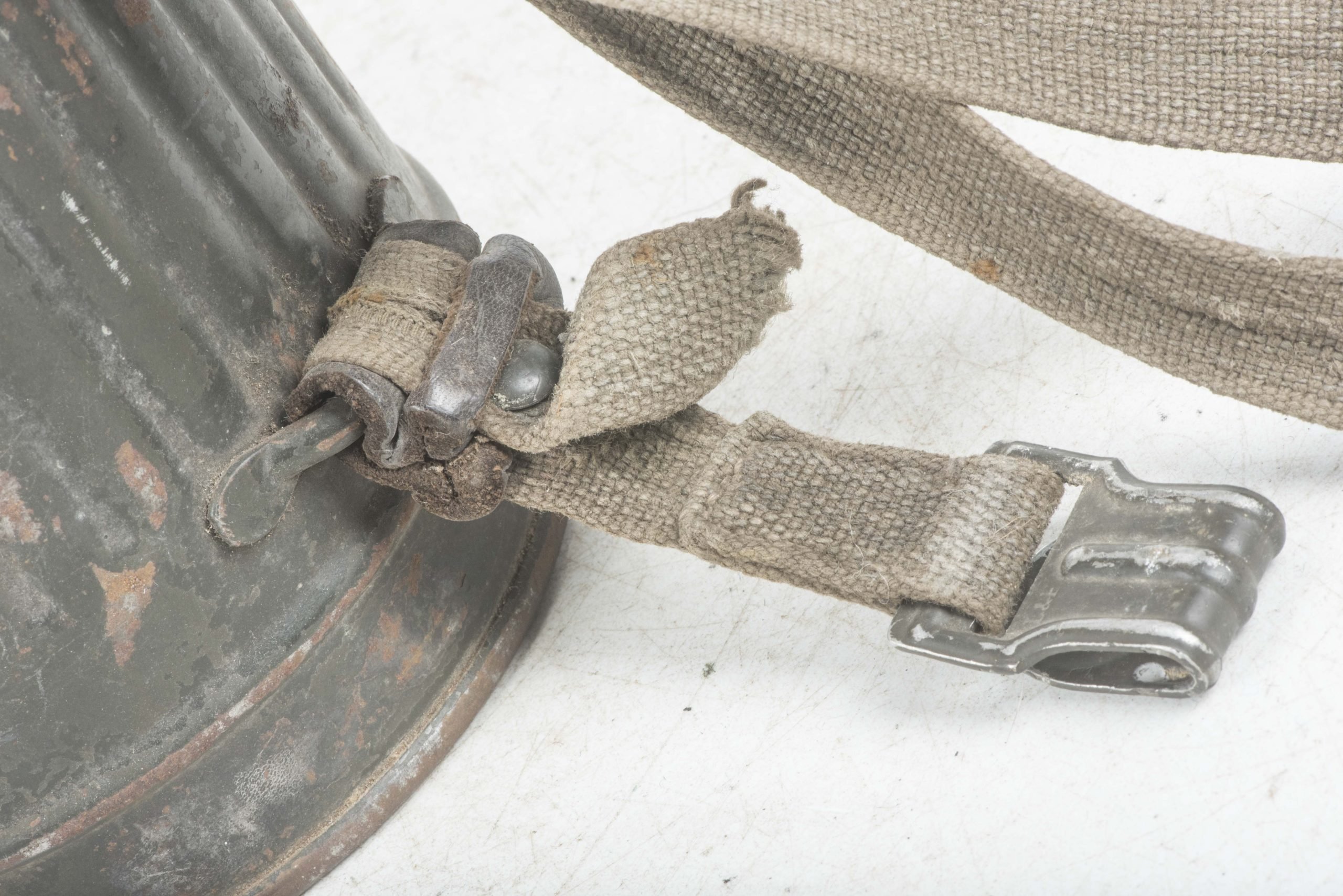 Tall M38 gasmask set with field applied Feldgrau paint named Ogefr Imm 42931 — image 20