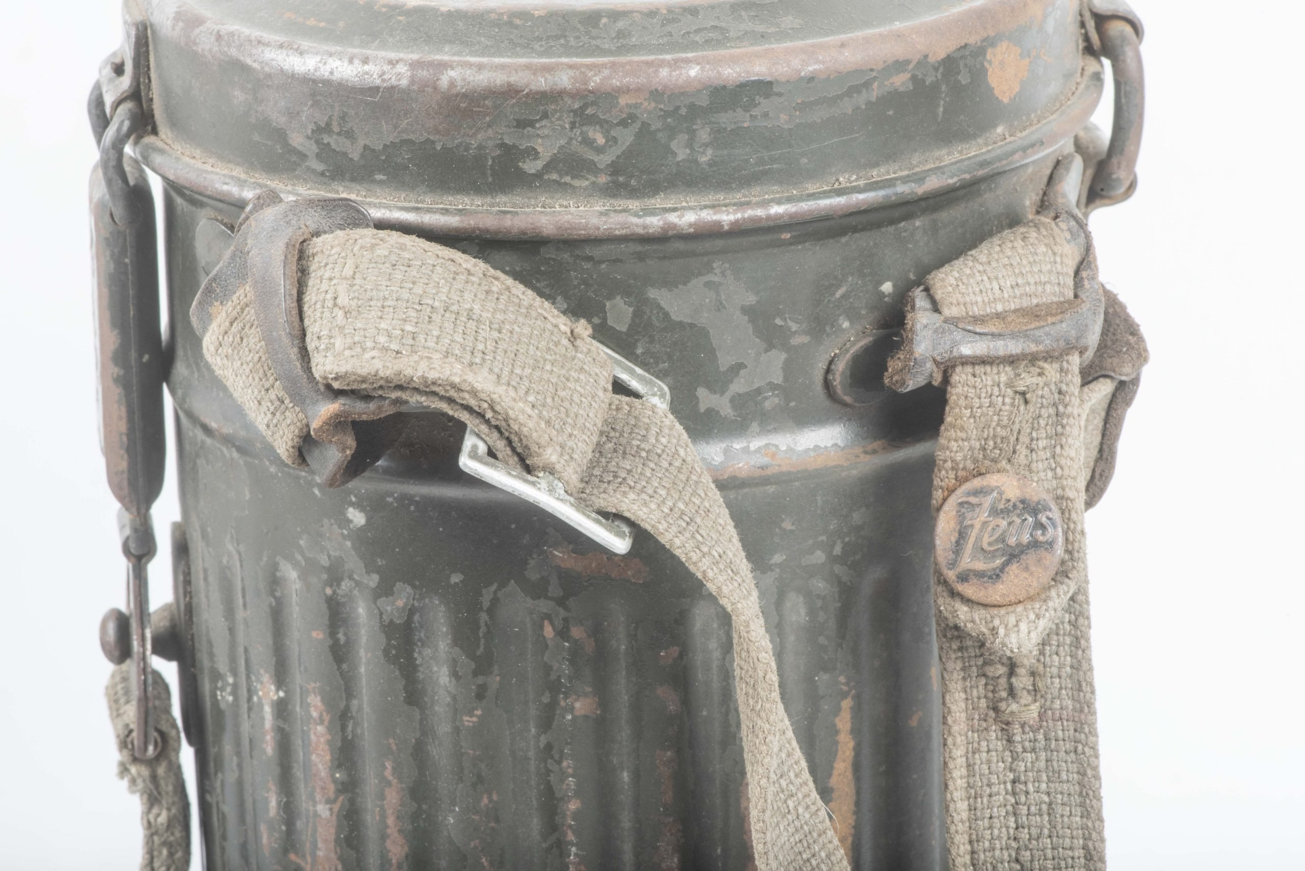 Tall M38 gasmask set with field applied Feldgrau paint named Ogefr Imm 42931 — image 21
