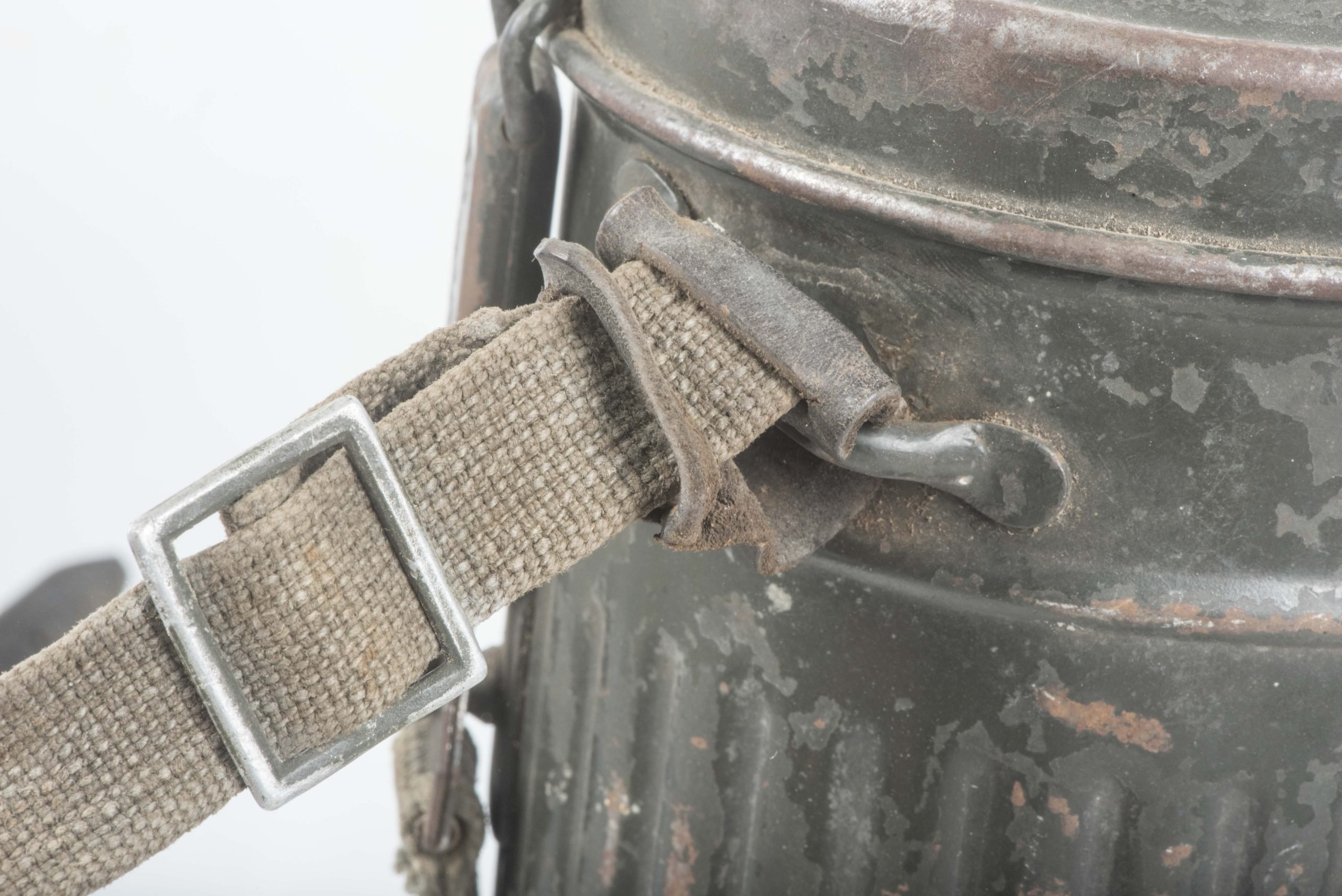 Tall M38 gasmask set with field applied Feldgrau paint named Ogefr Imm 42931 — image 22