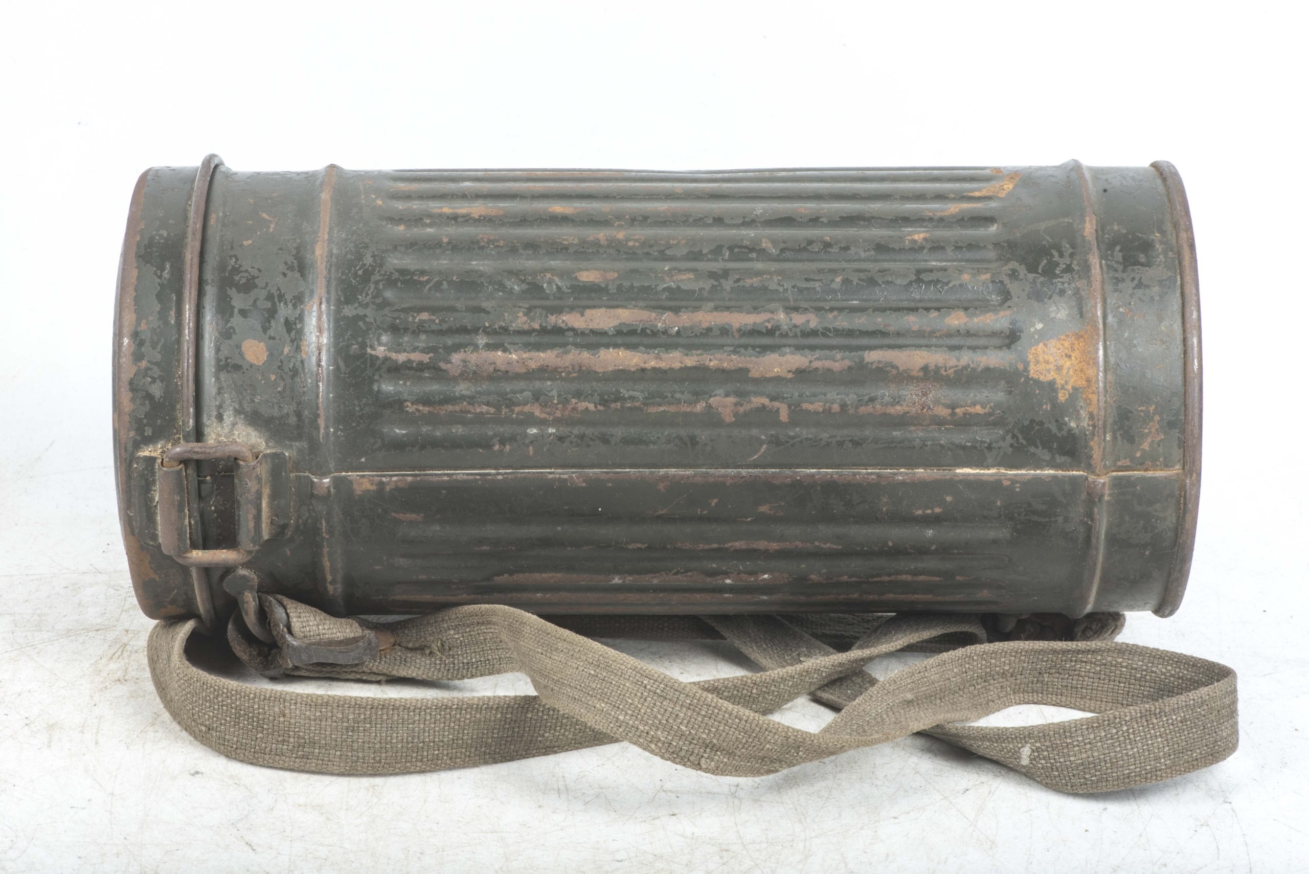 Tall M38 gasmask set with field applied Feldgrau paint named Ogefr Imm 42931 — image 3