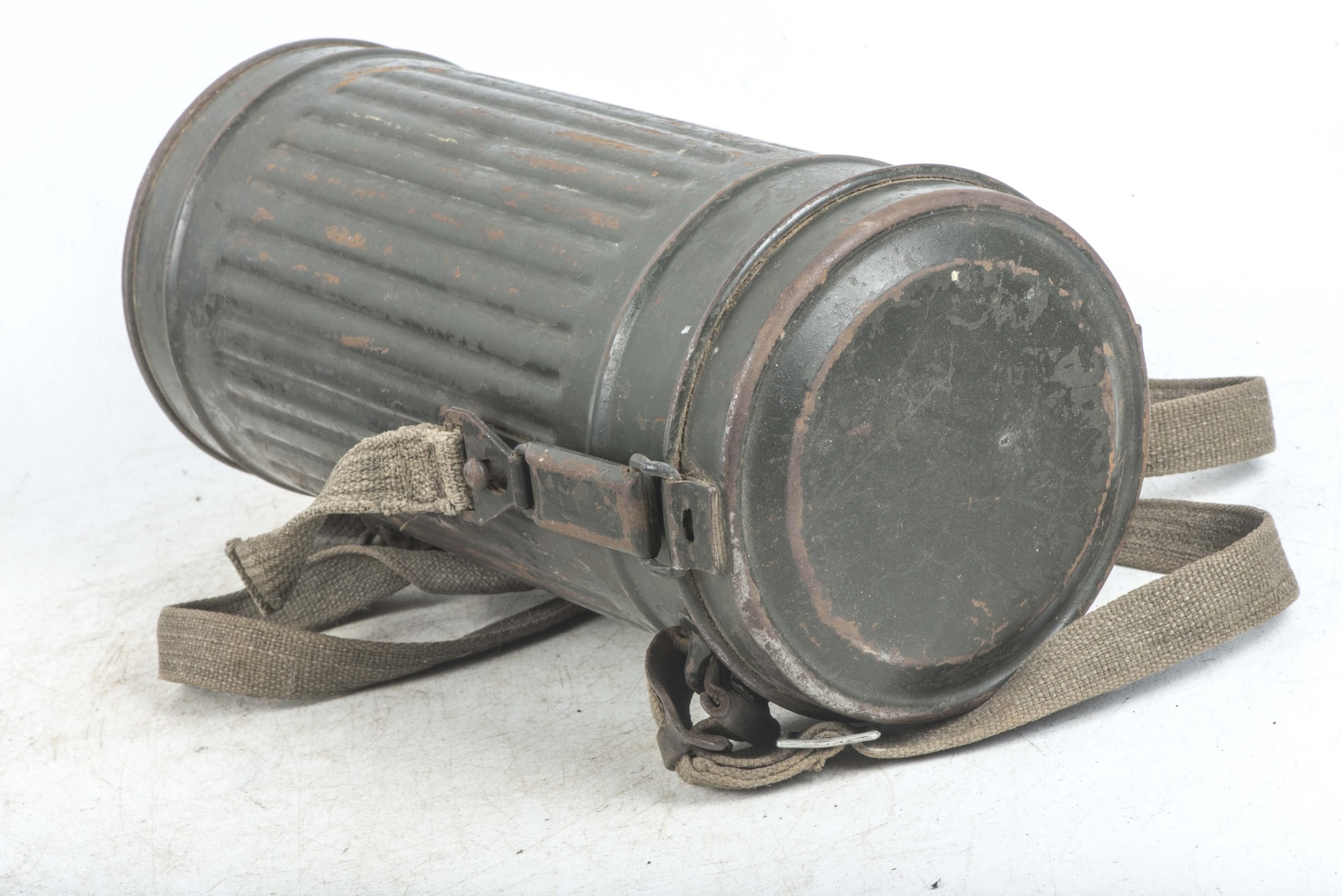 Tall M38 gasmask set with field applied Feldgrau paint named Ogefr Imm 42931 — image 4