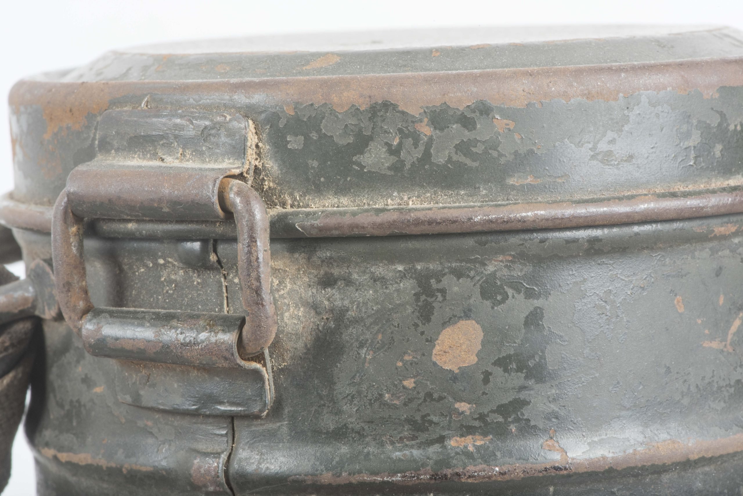 Tall M38 gasmask set with field applied Feldgrau paint named Ogefr Imm 42931 — image 8