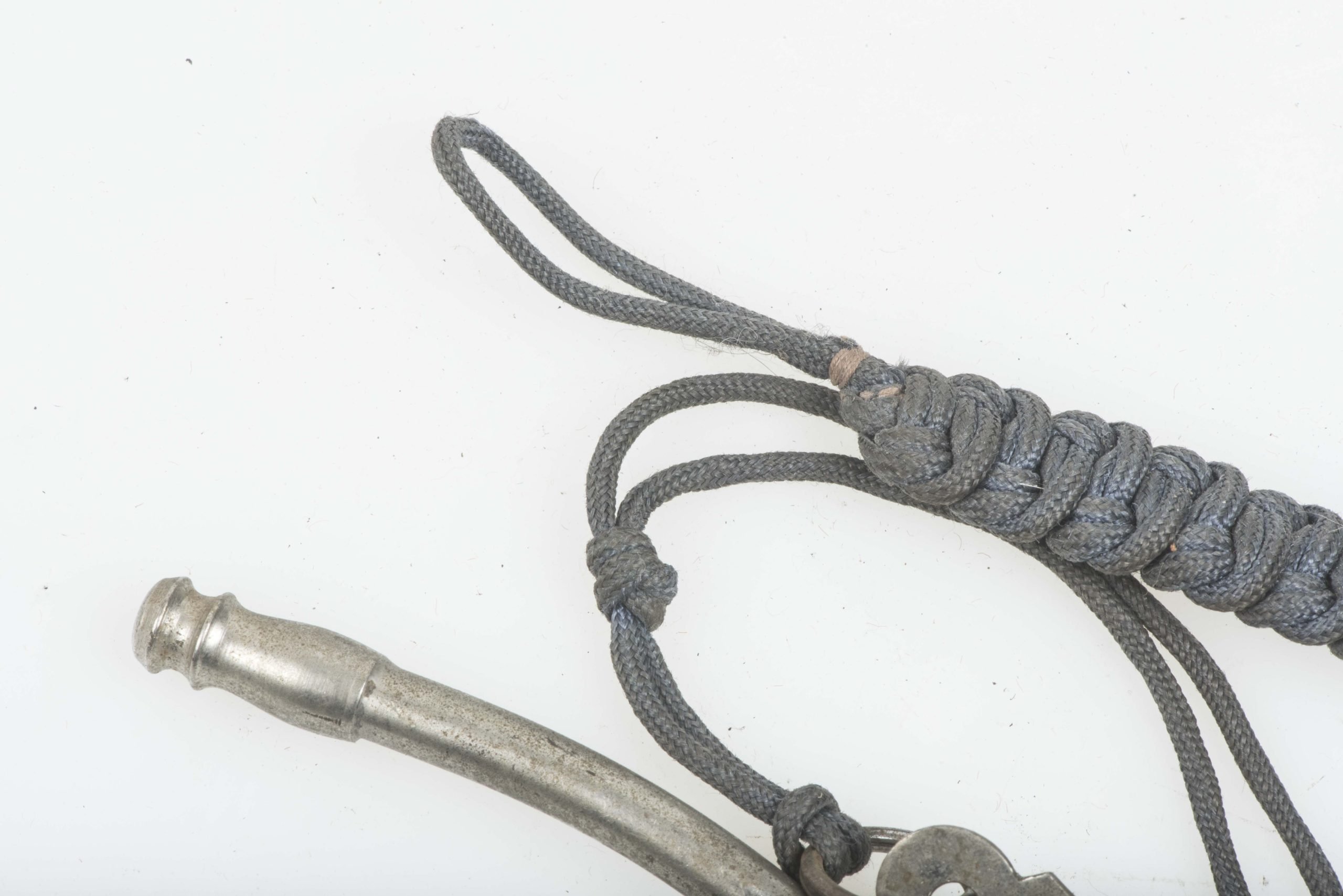 Issue Kriegsmarine whistle with grey rayon lanyard — image 2