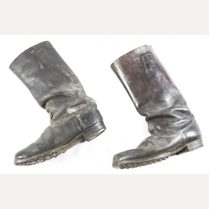 Issue EM / NCO marching boots