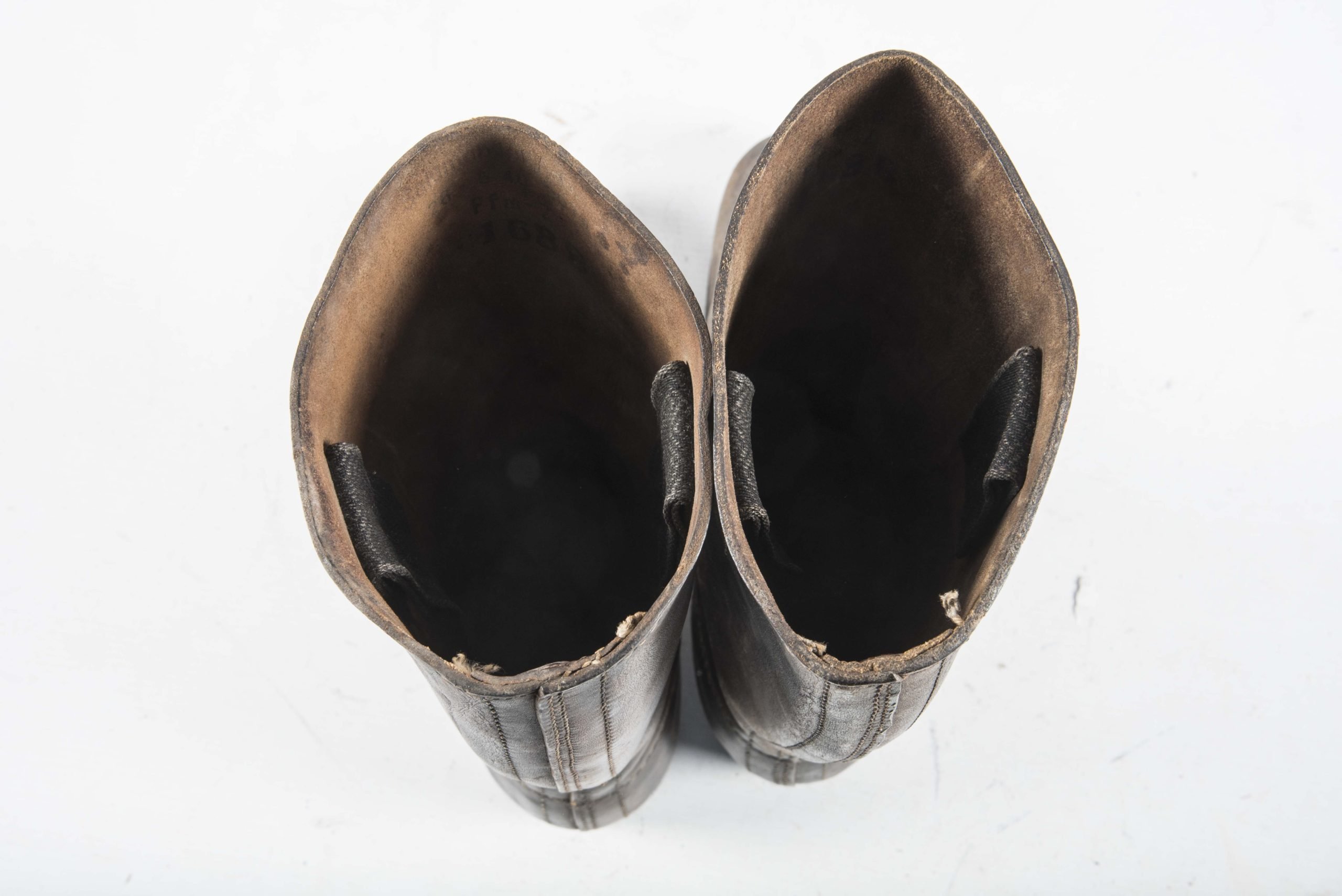Issue EM / NCO marching boots marked Salamander — image 7