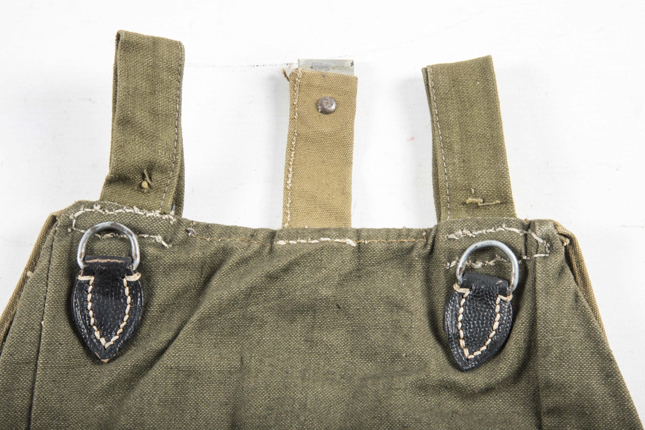 Unissued M31 Heer breadbag with mismatched material — image 5