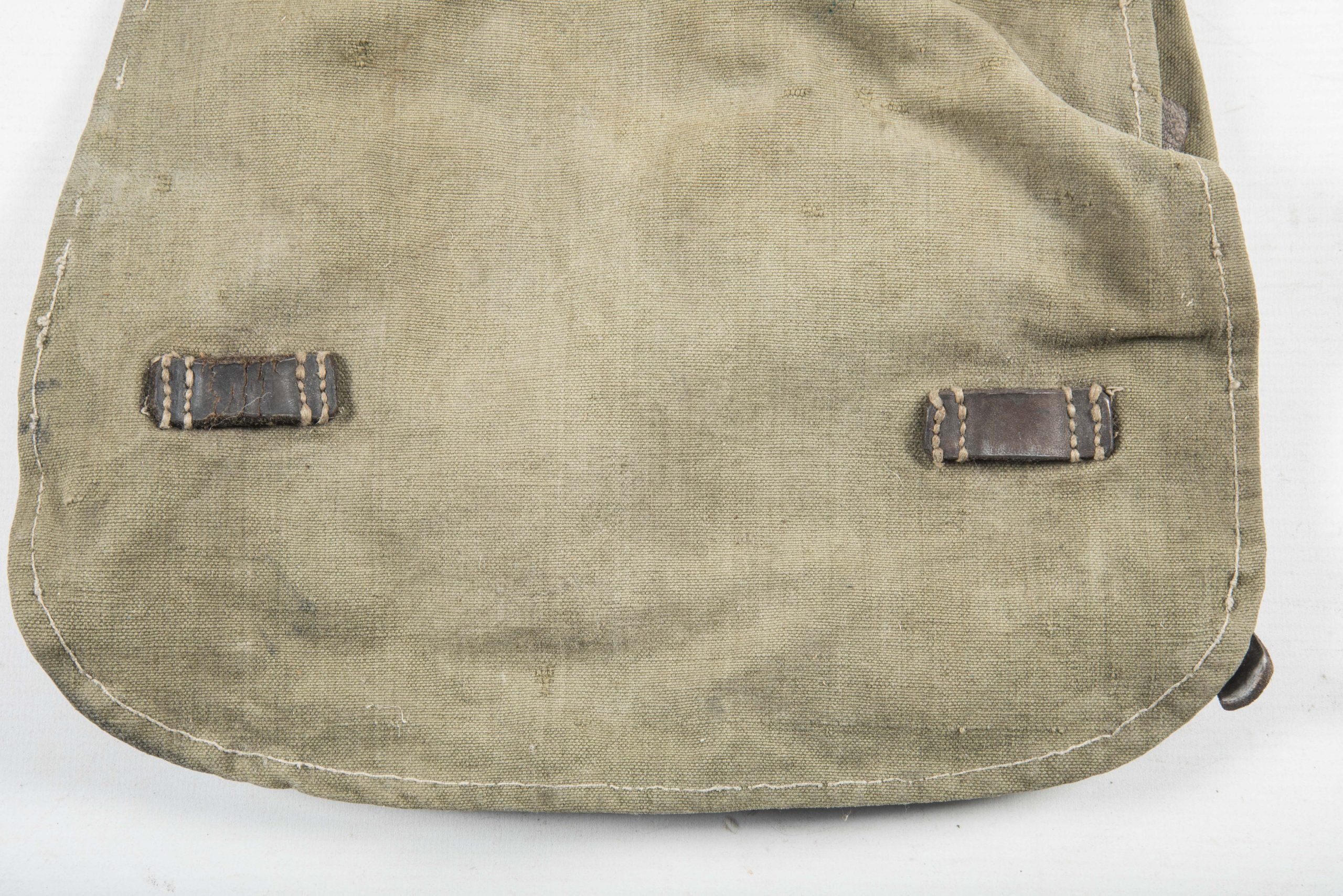 Early M31 breadbag — image 3