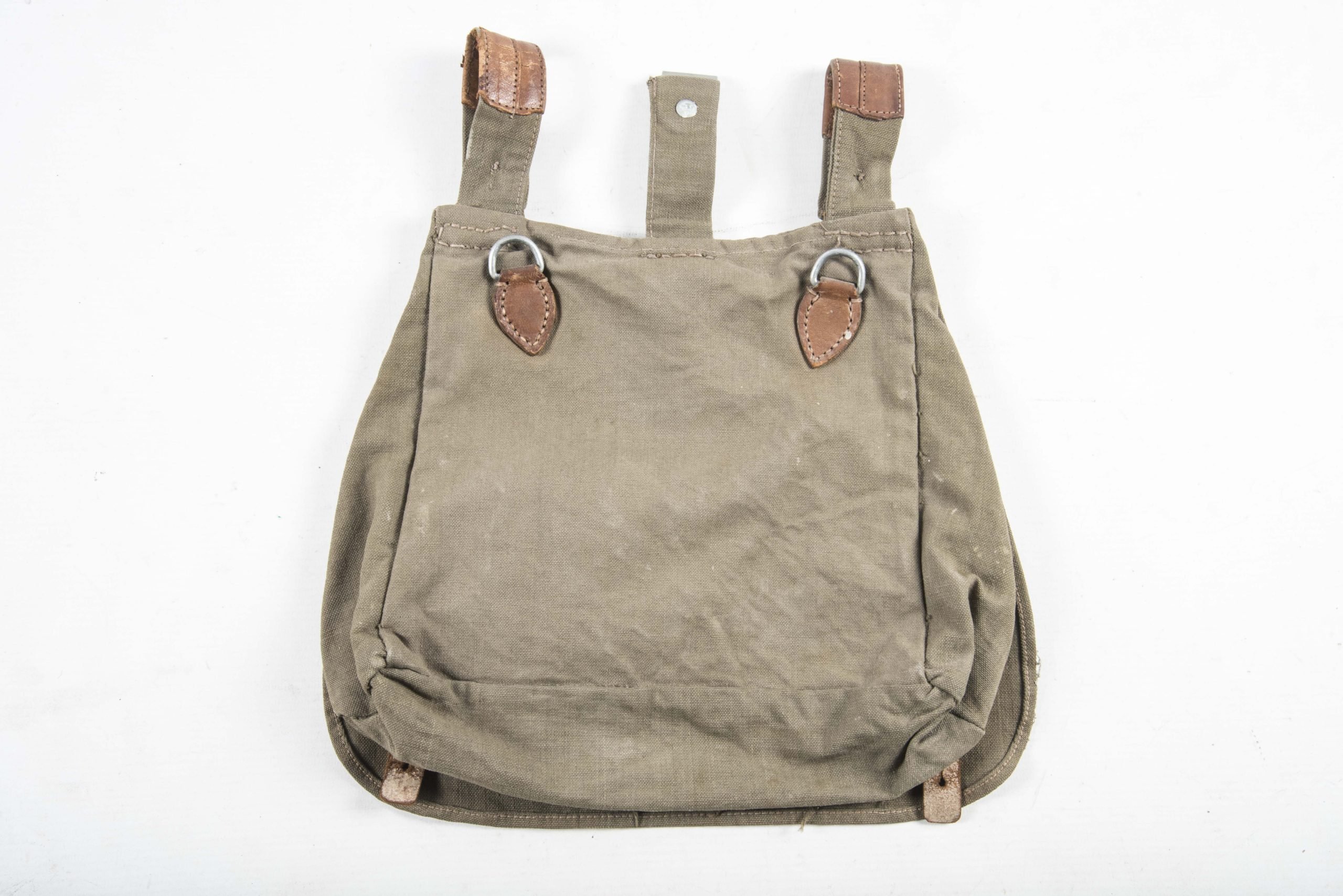 Unissued early Heer M31 breadbag — image 2