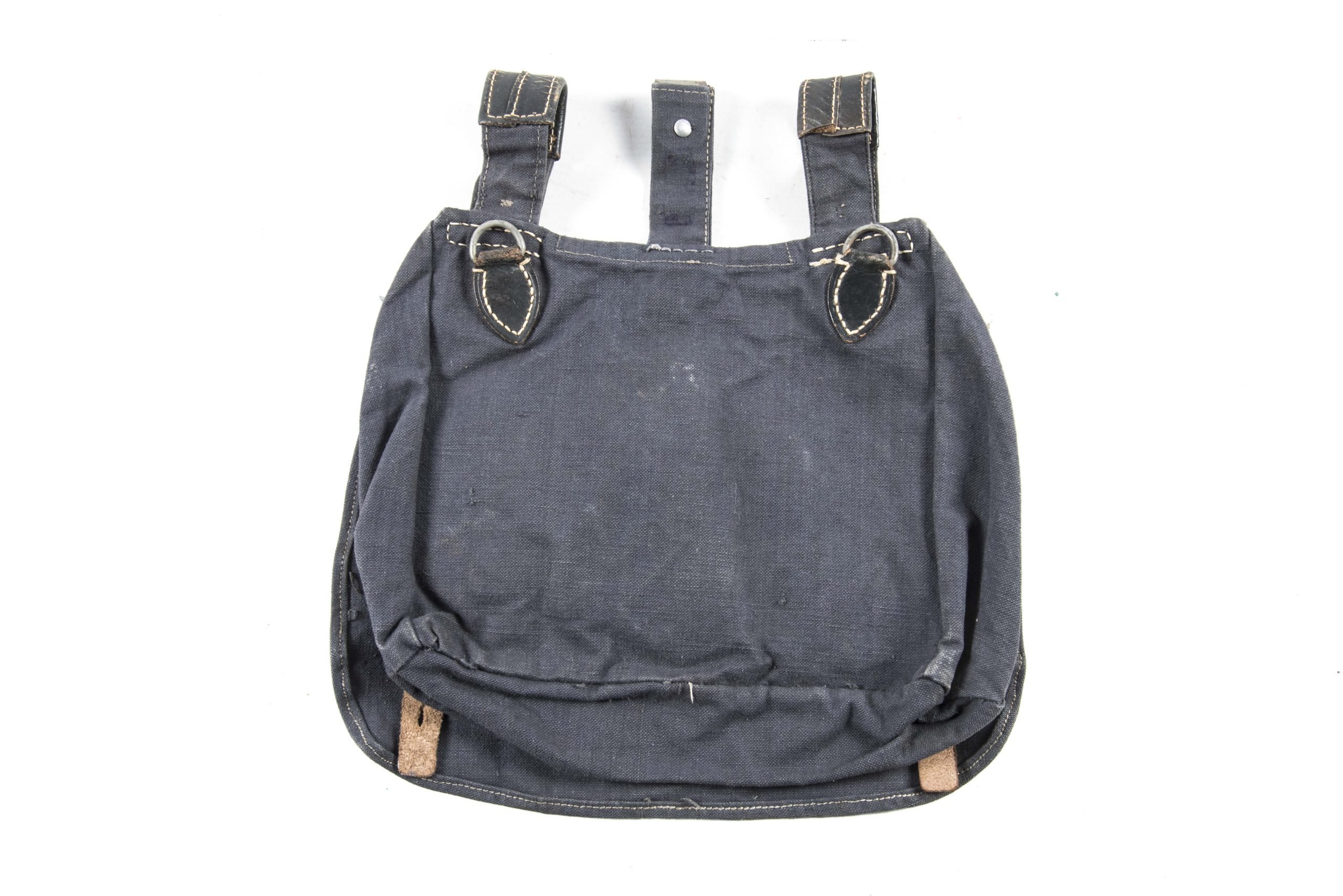 Unissued early Luftwaffe issue M31 breadbag — image 2
