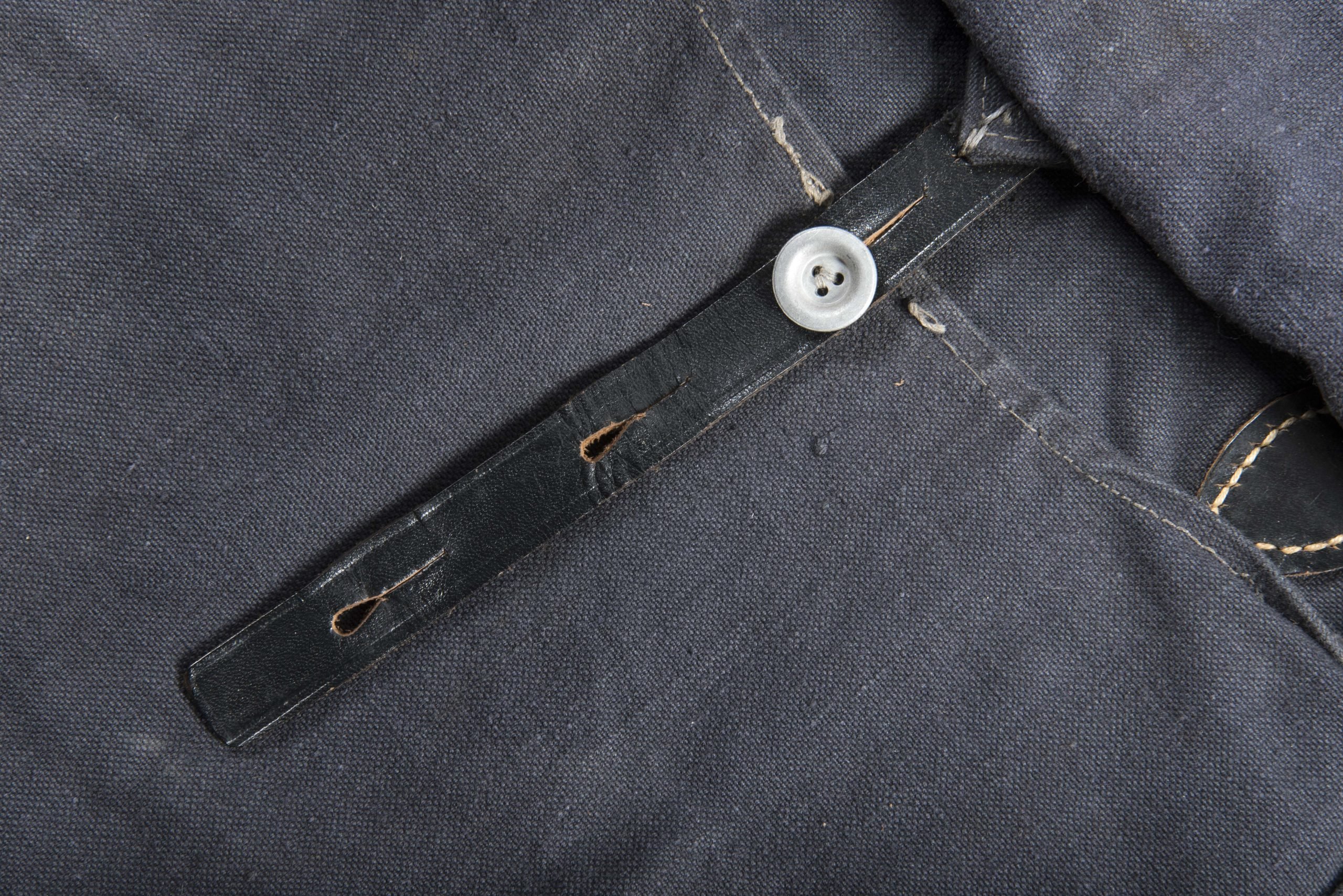 Unissued early Luftwaffe issue M31 breadbag — image 6