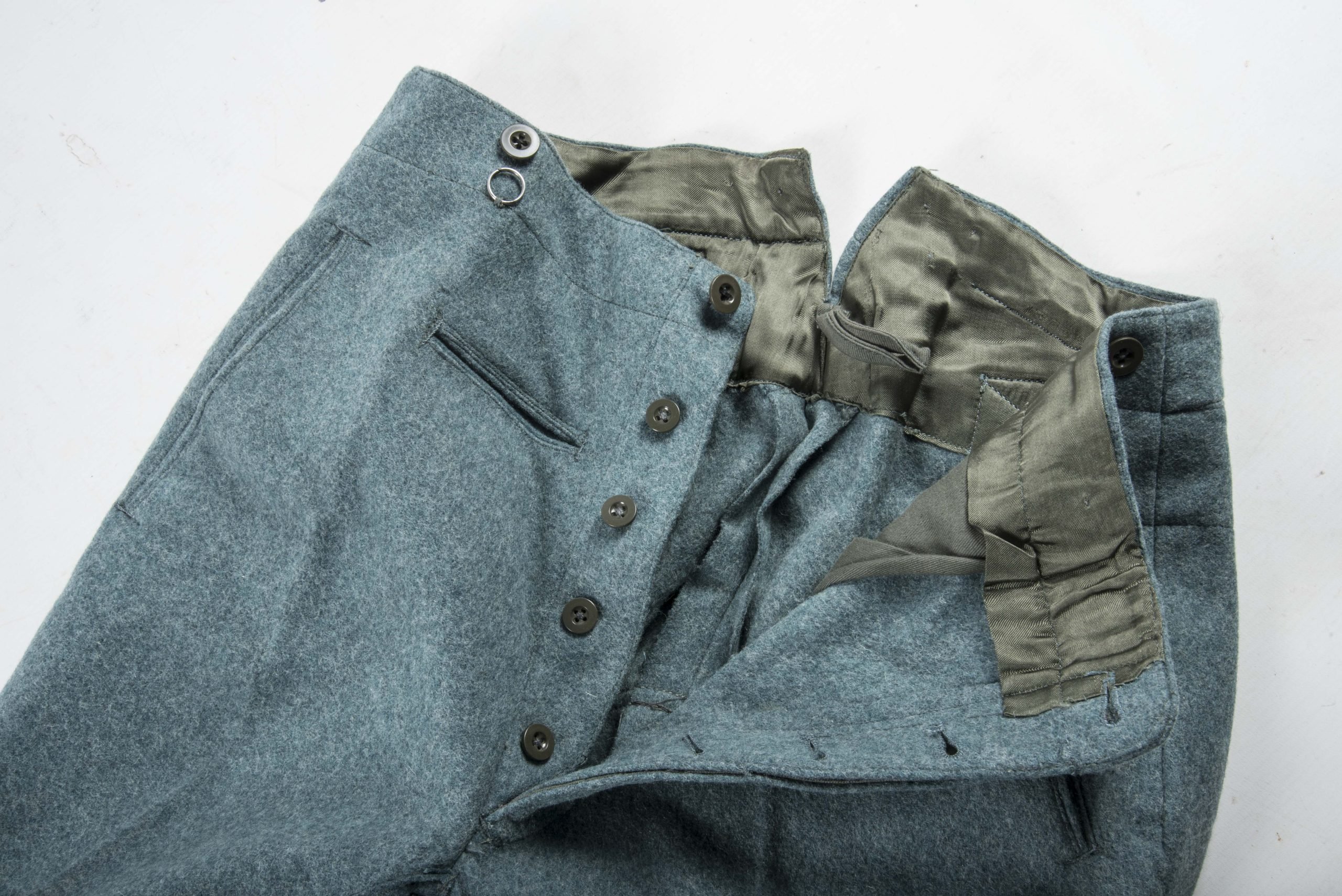 Unissued Polizei M43 trousers — image 5