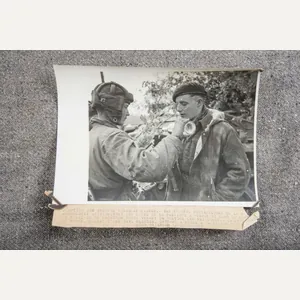 Press Photo; British troops link up with the Russians