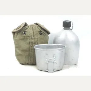 US Canteen set with British made cover