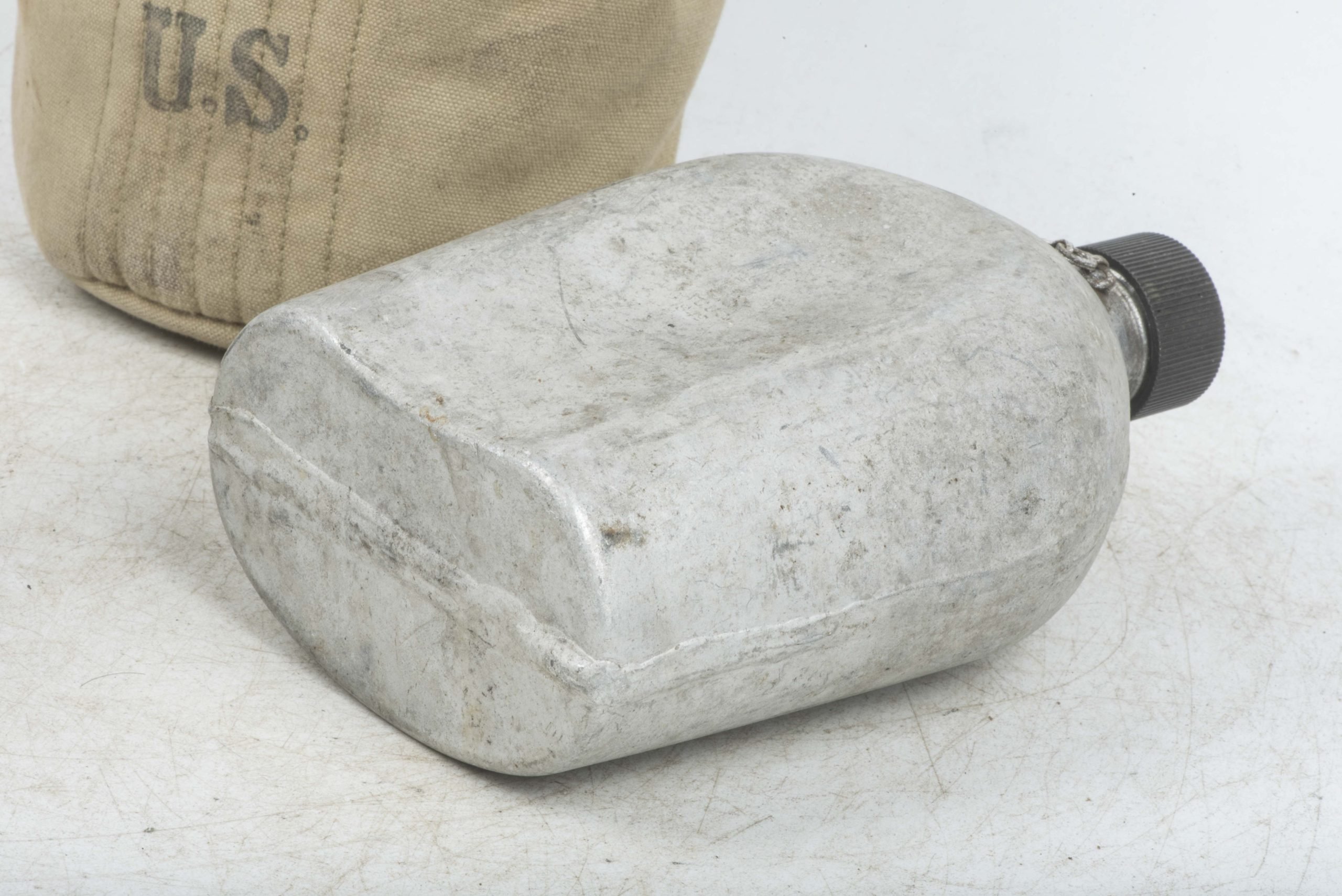 US Canteen set dated 1942 with 1941 dated cup and flatcap — image 11