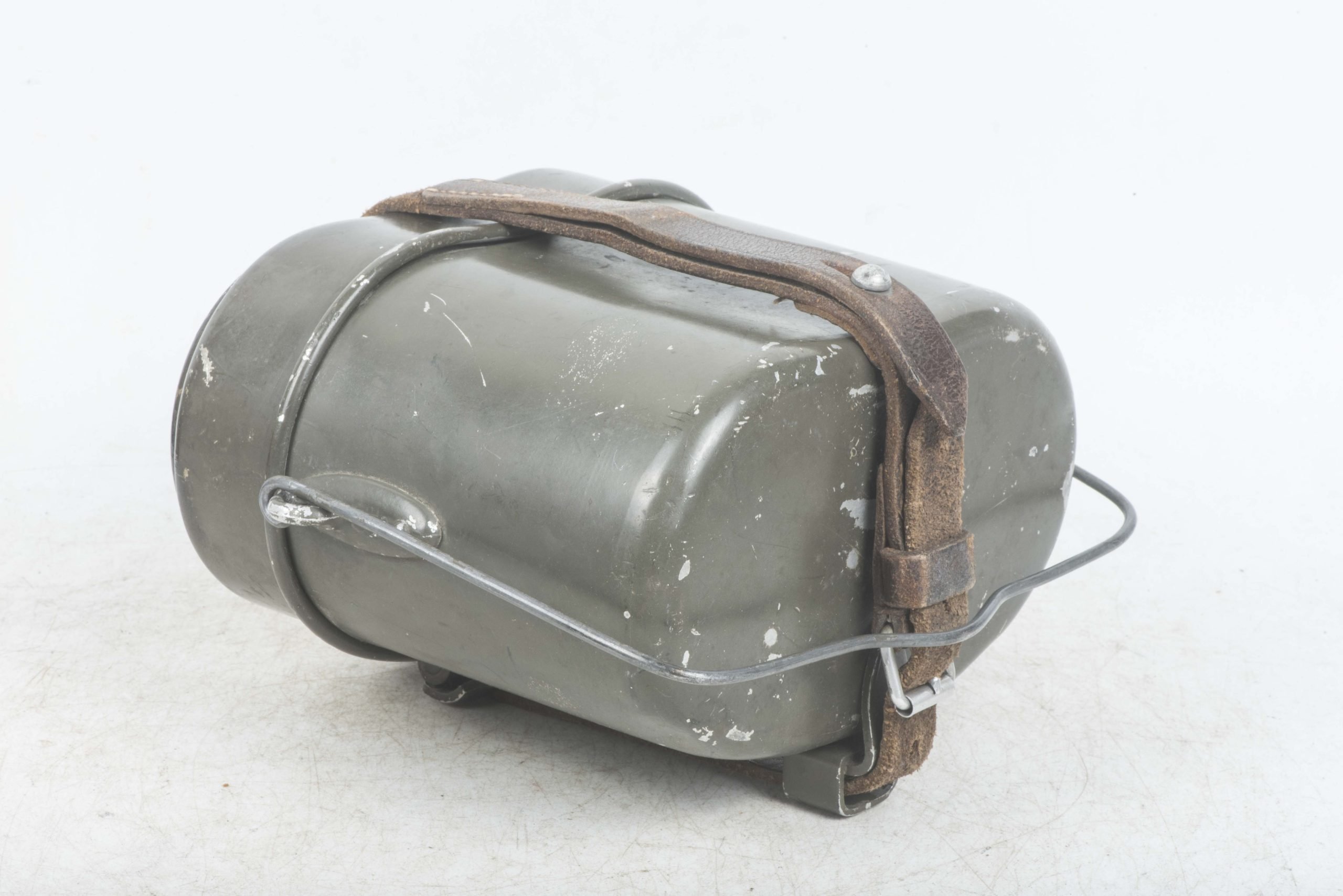 Pre war M31 messkit marked ESB 38 with brown leather strap — image 2
