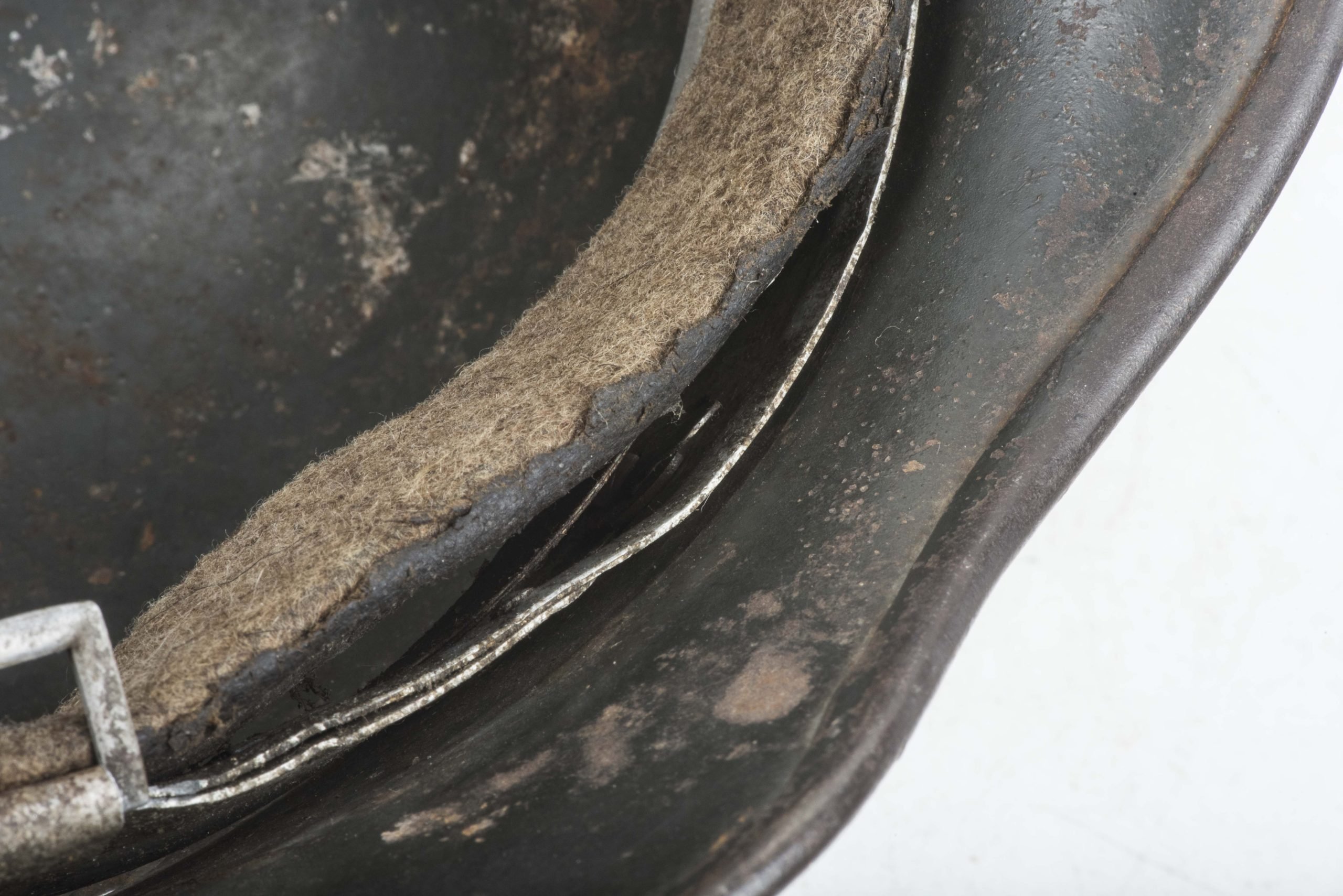 Battledamaged Q64 M40 Waffen-SS helmet — image 12
