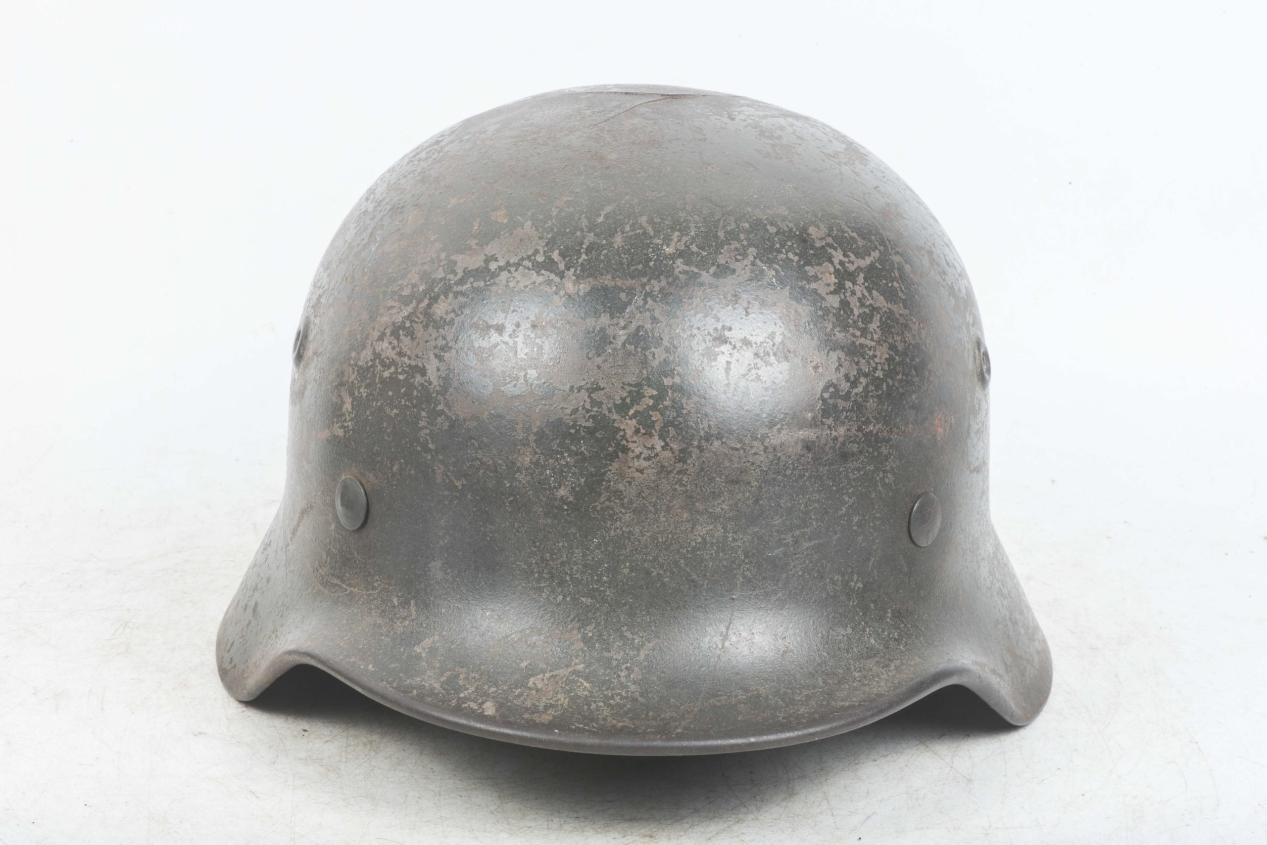 Battledamaged Q64 M40 Waffen-SS helmet — image 3